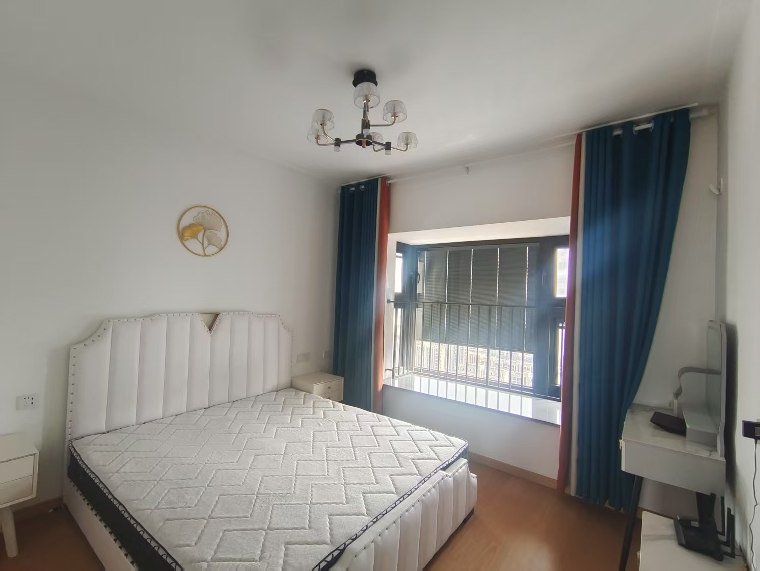 时光漫城 4室2厅2卫 125m²
