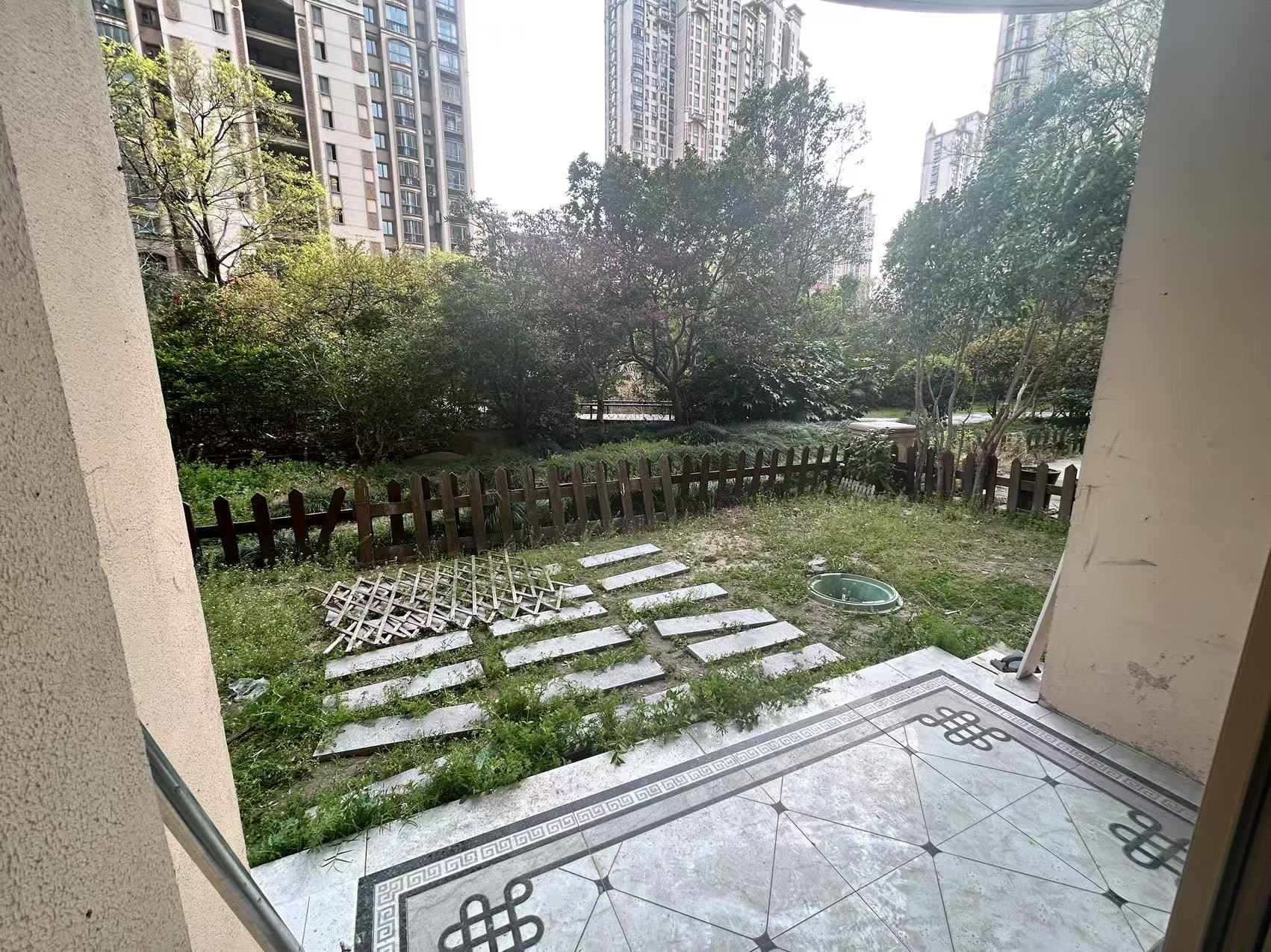 中南世纪花城一期 2室2厅1卫 98.00m&sup2;
