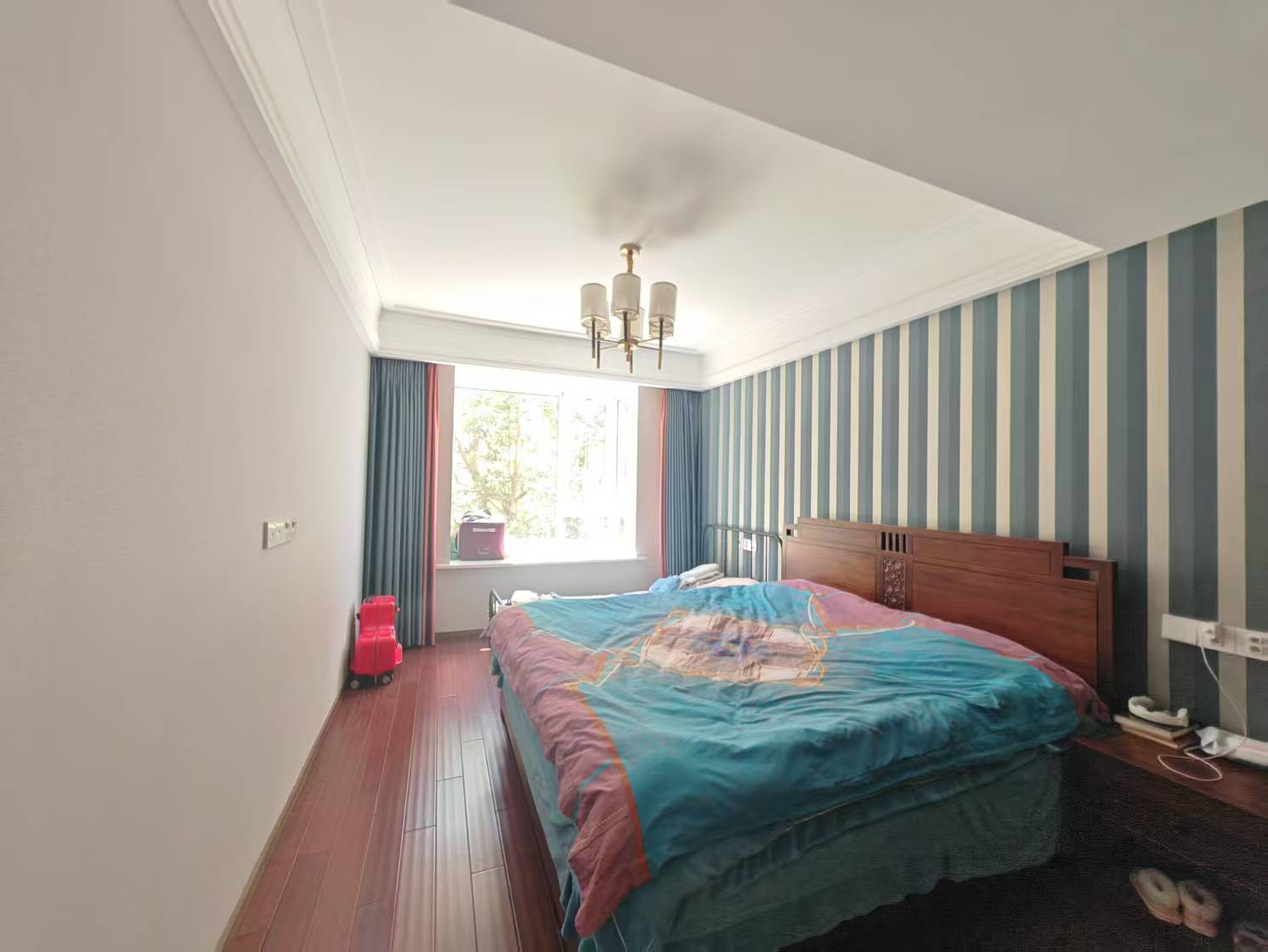 优山美地花园南区 5室2厅3卫 326.50m²