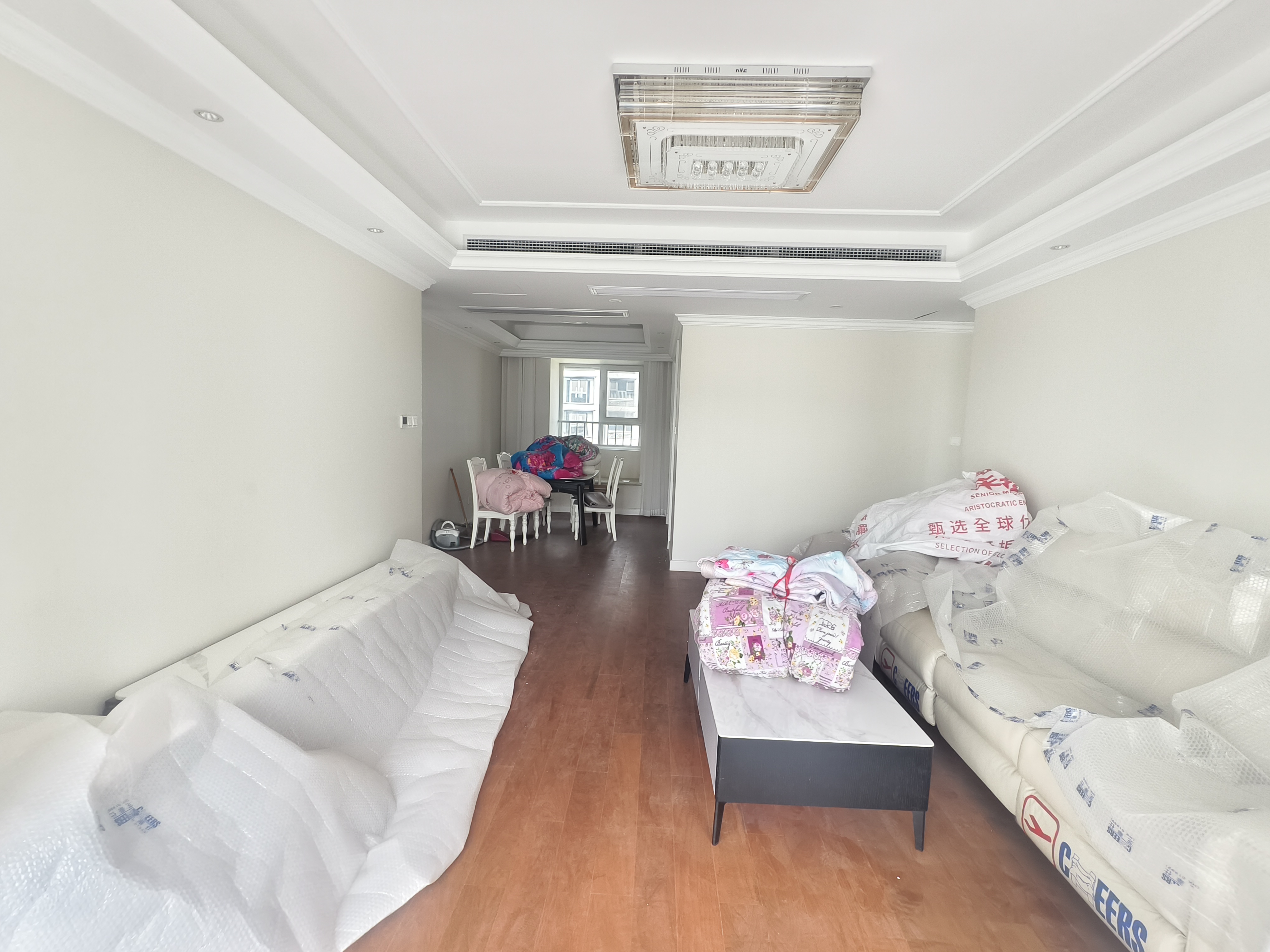 融创盛和九里桃源 4室2厅2卫 143.00m&sup2;