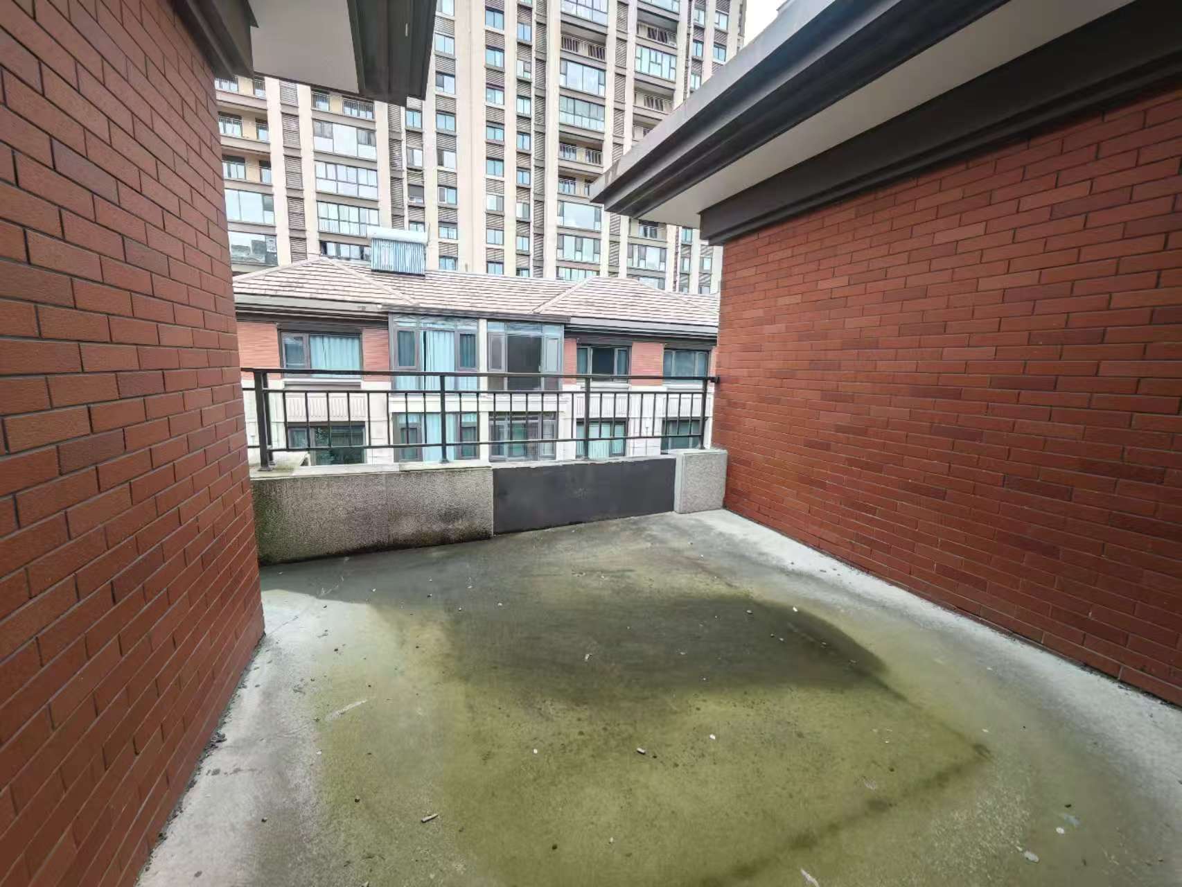景瑞御府 4室2厅3卫 183m&sup2;