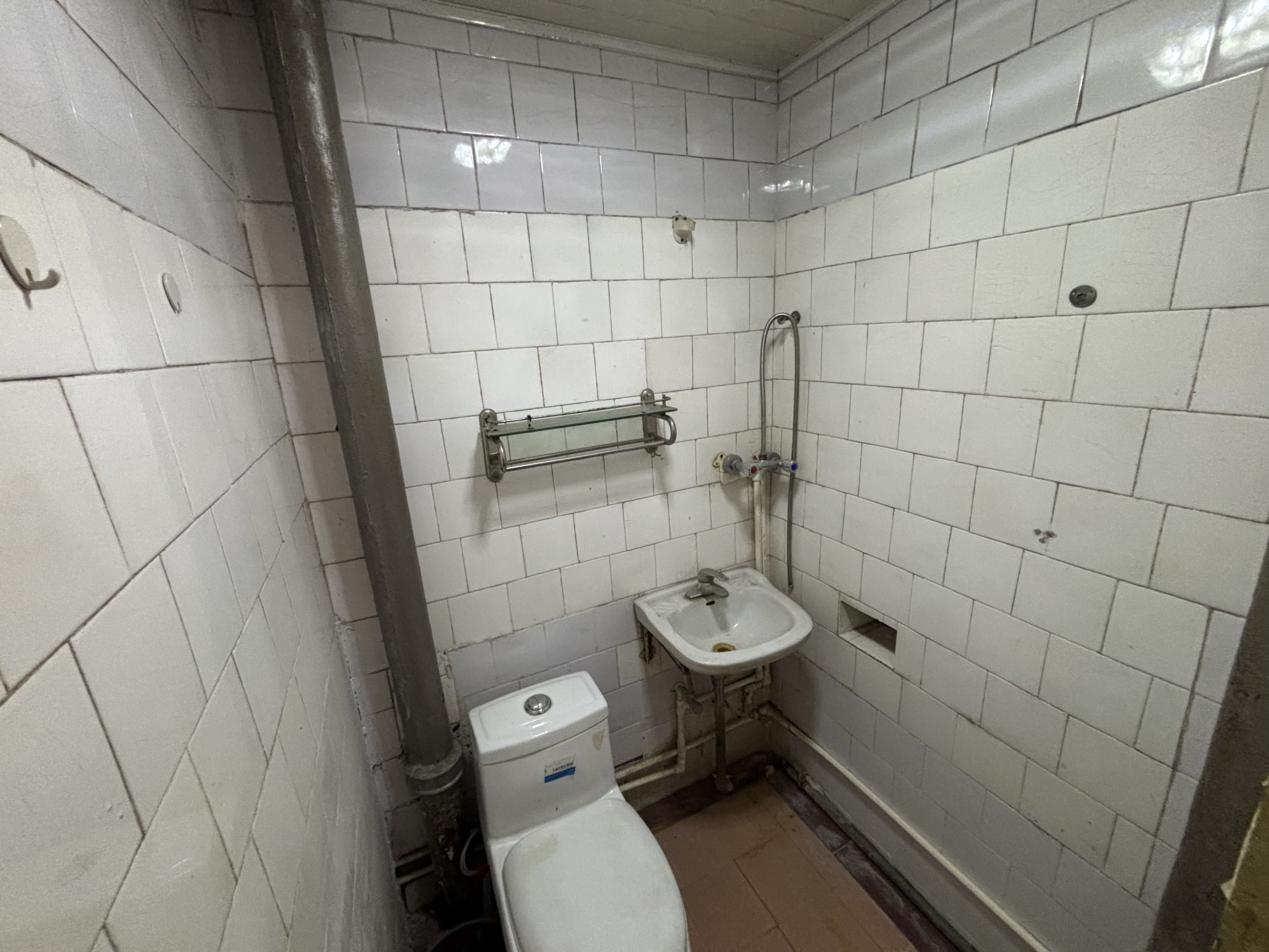 濠东路63号 2室1厅1卫 60.4m&sup2;