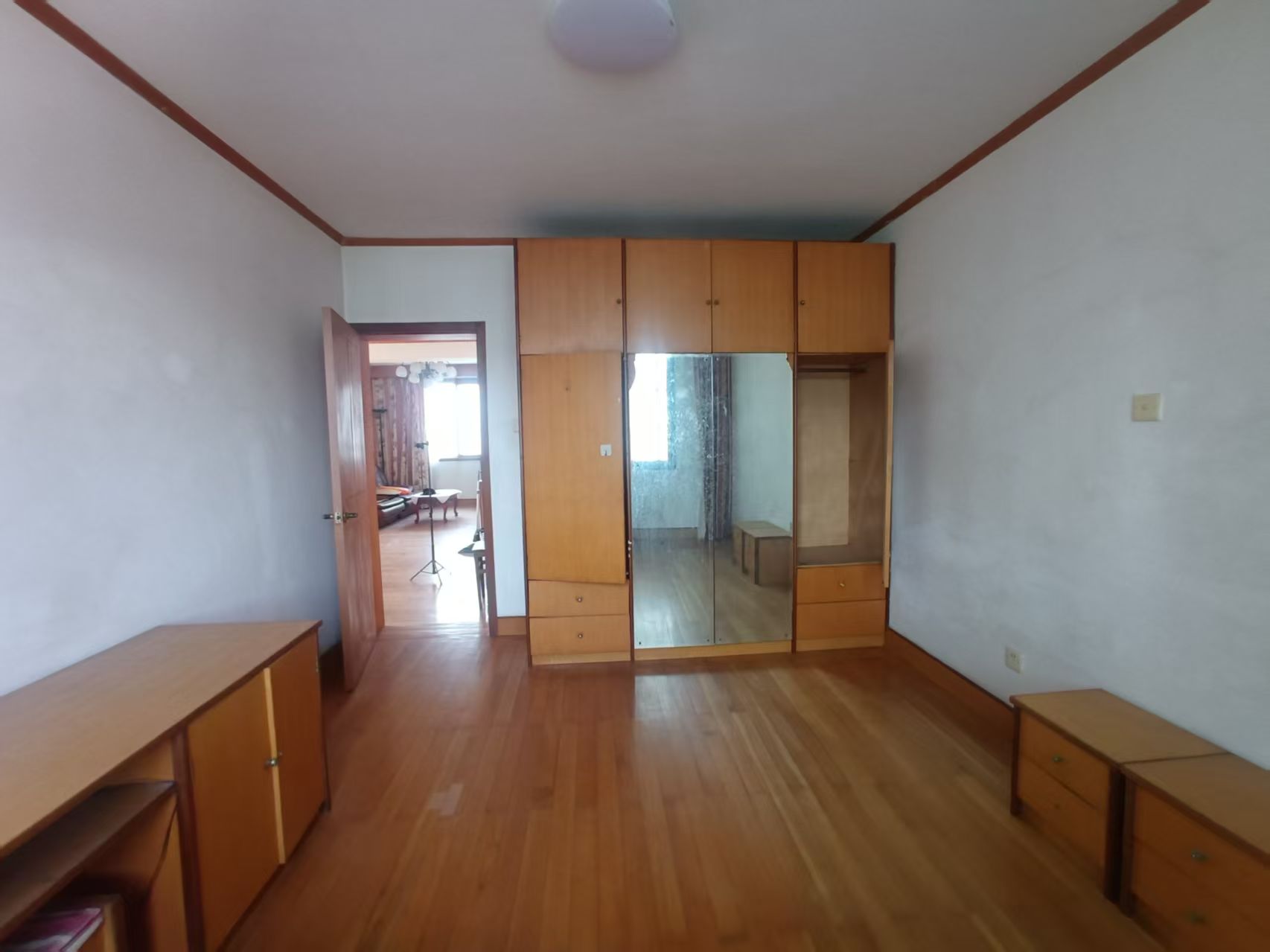 濠西园 3室2厅1卫 122m&sup2;