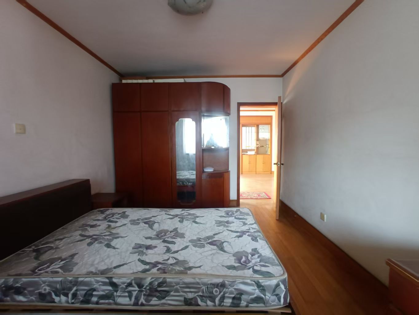 濠西园 3室2厅1卫 122m&sup2;