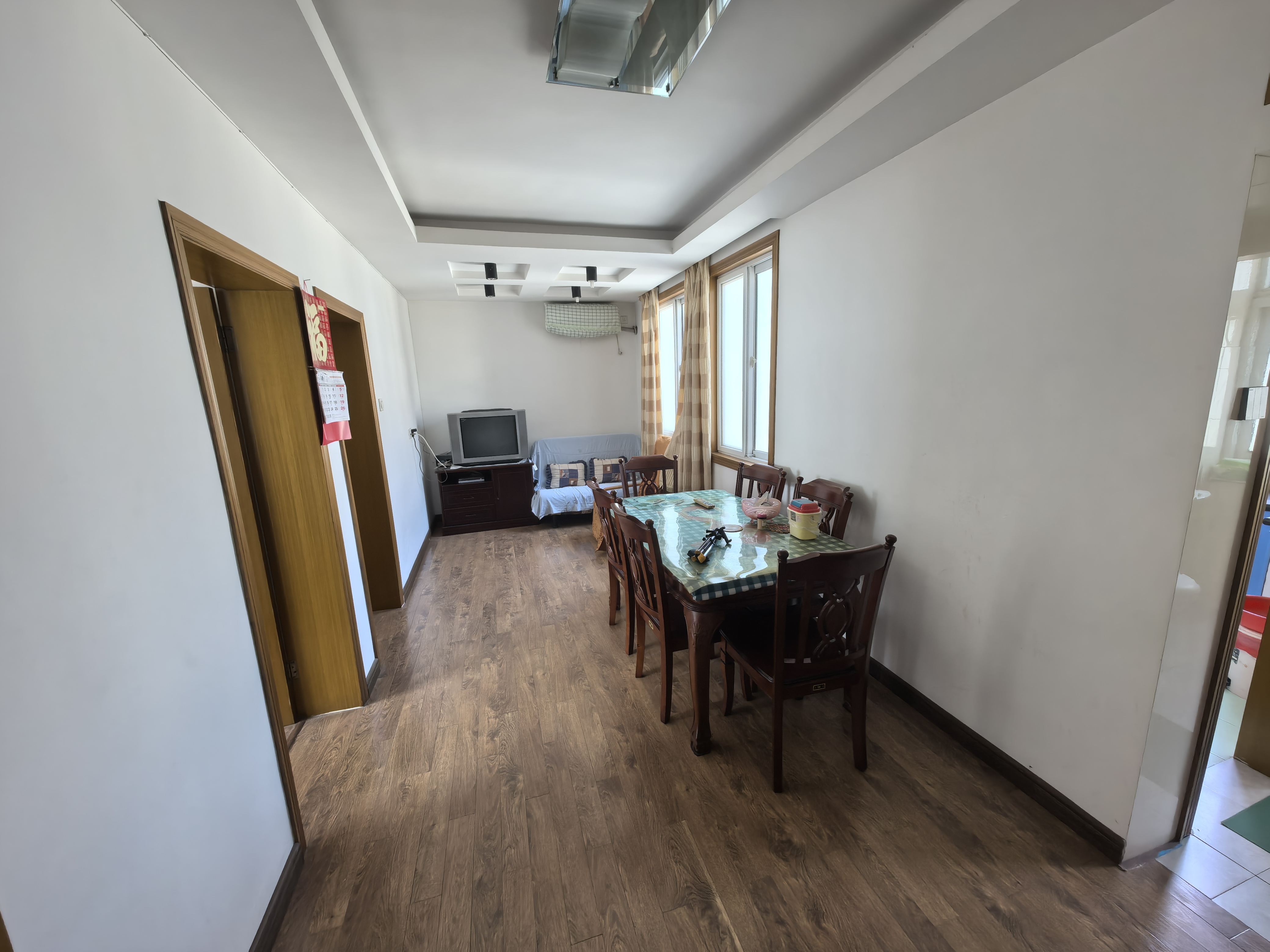 郭里园 2.5室1厅1卫 73m²