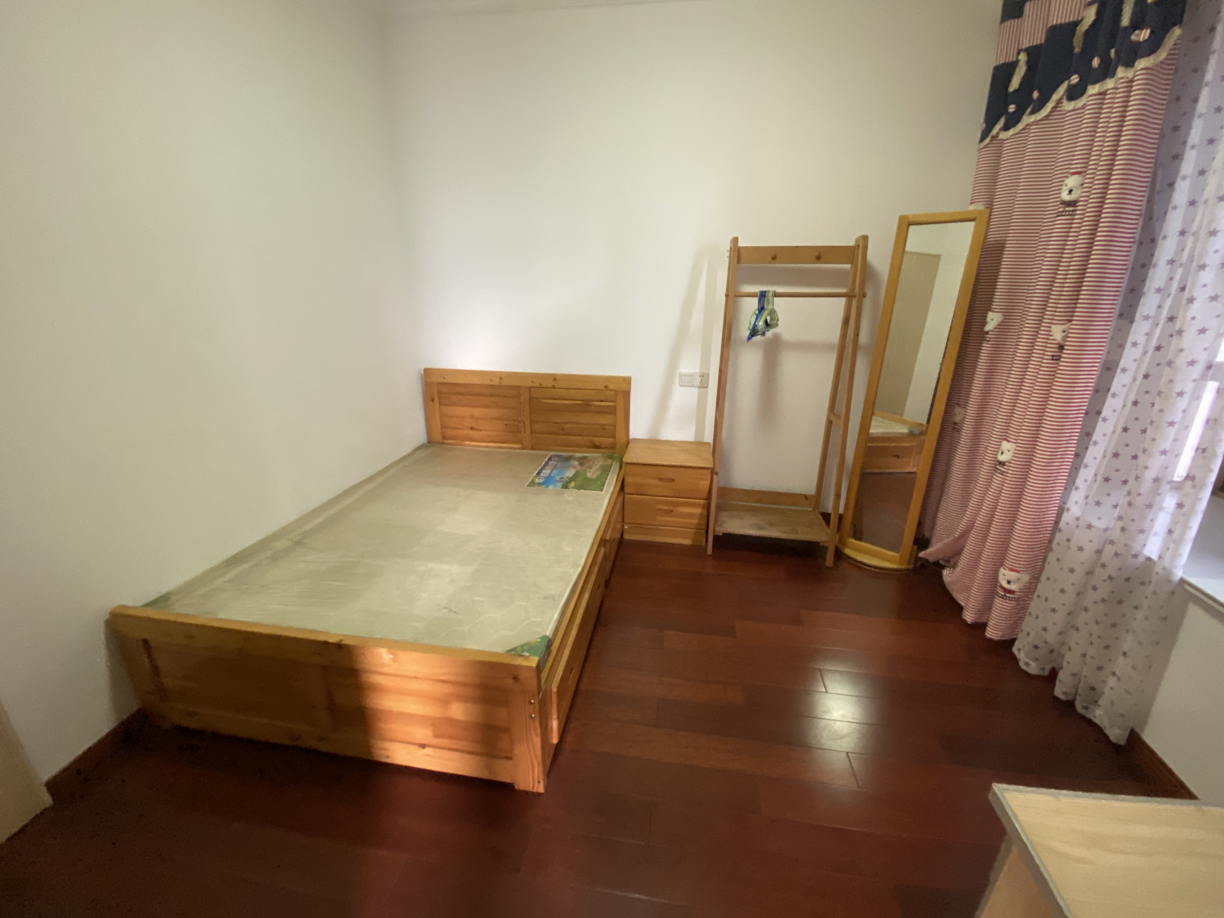 尚海湾 3室2厅1卫 146m&sup2;