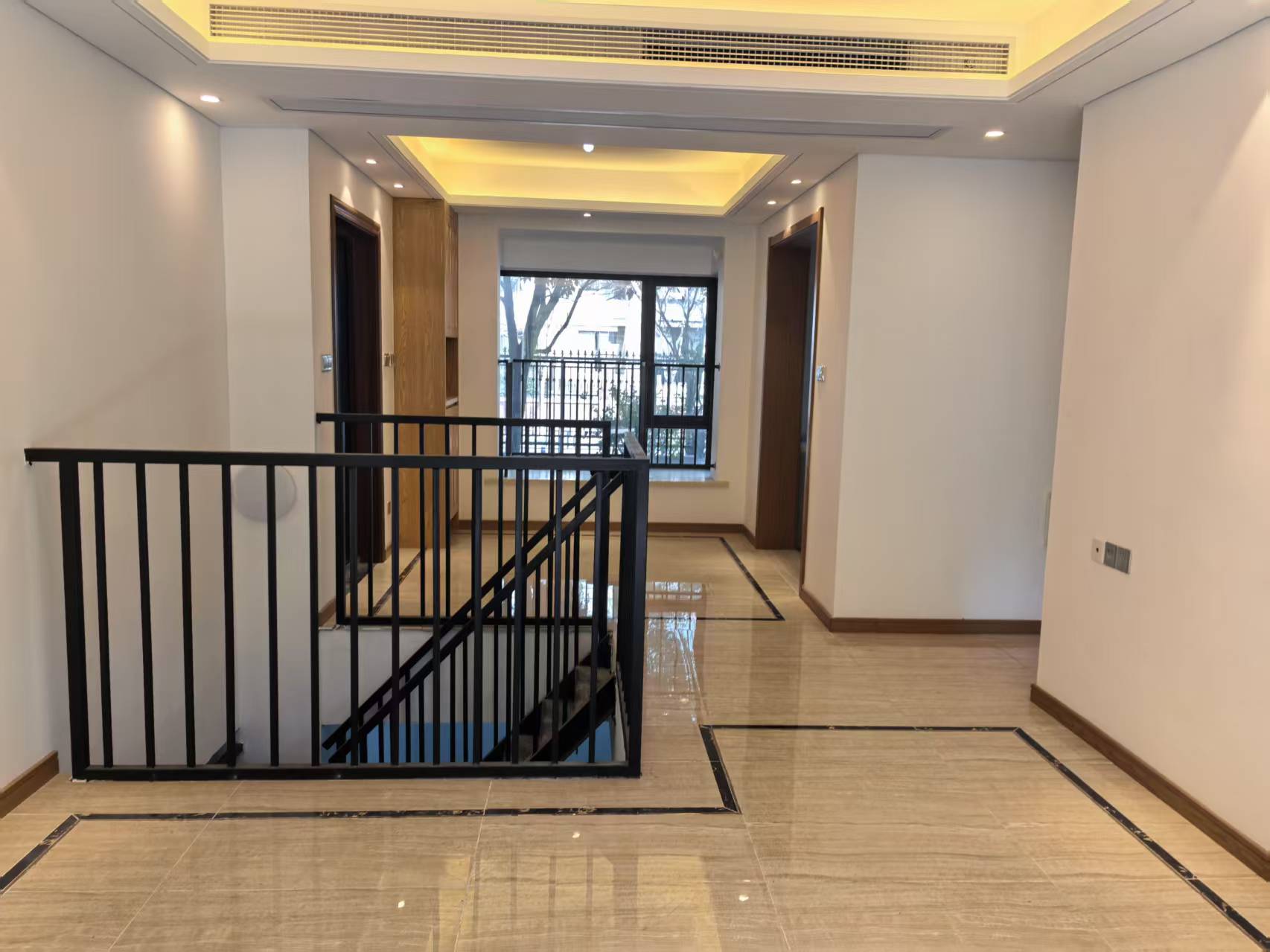 佳期漫 3室2厅2卫 217.43m²