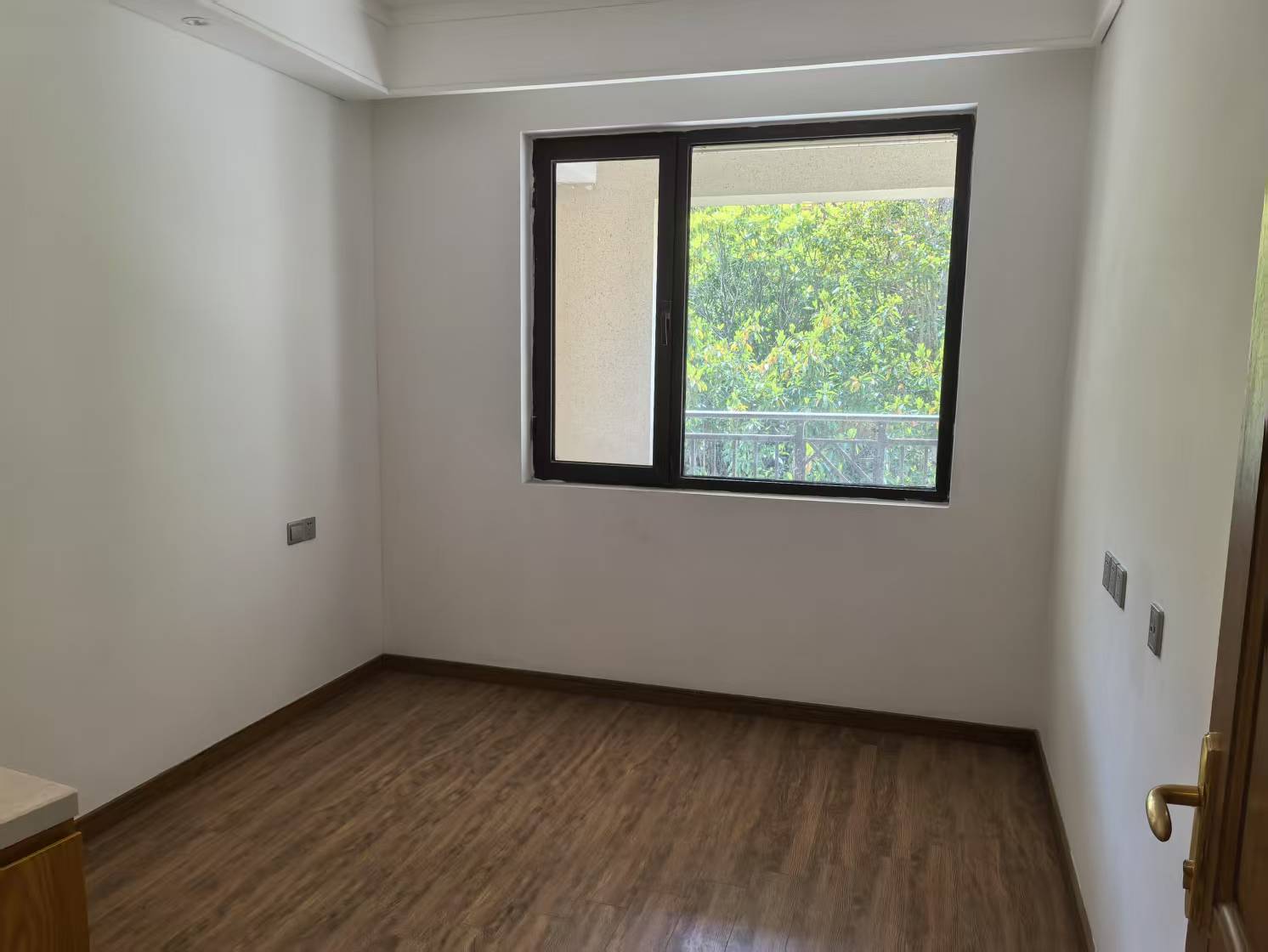 佳期漫 3室2厅2卫 217.43m²