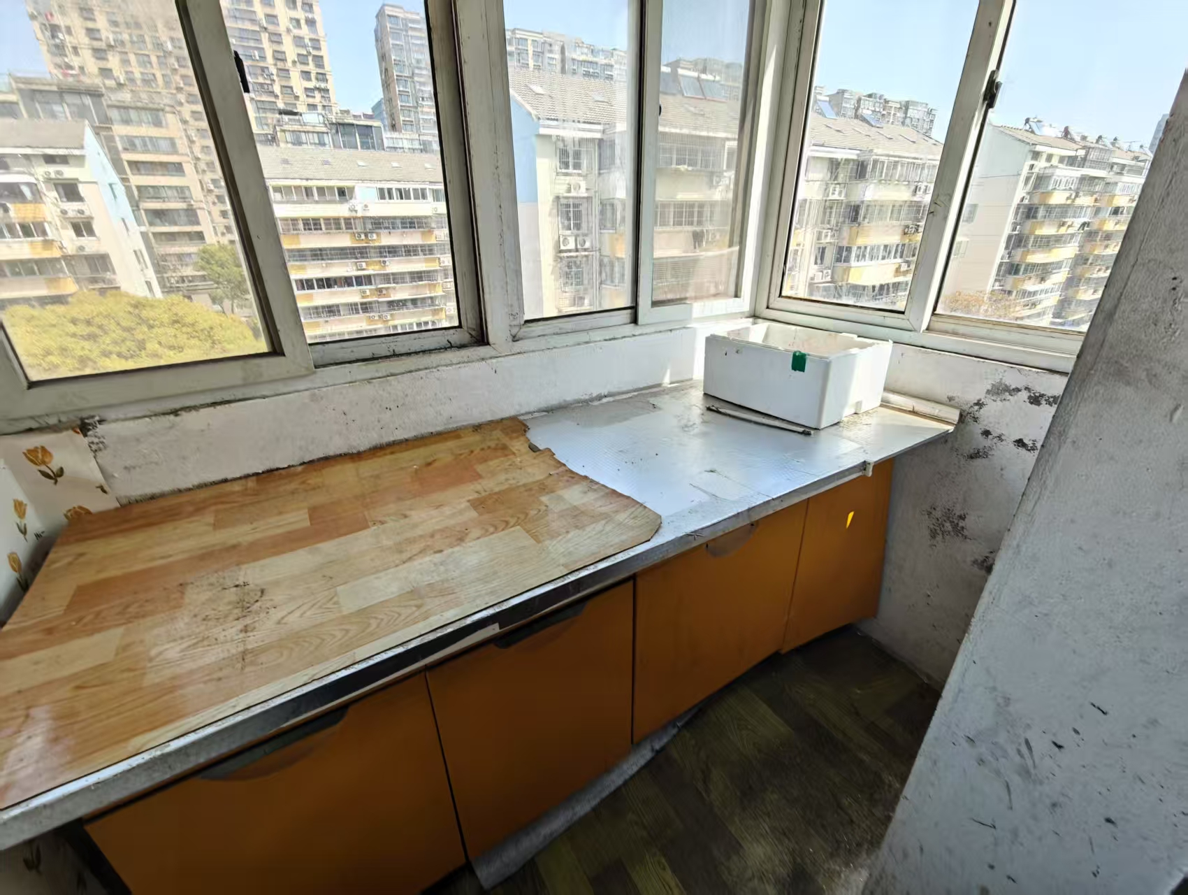 滨河东城 1室1厅1卫 60m&sup2;
