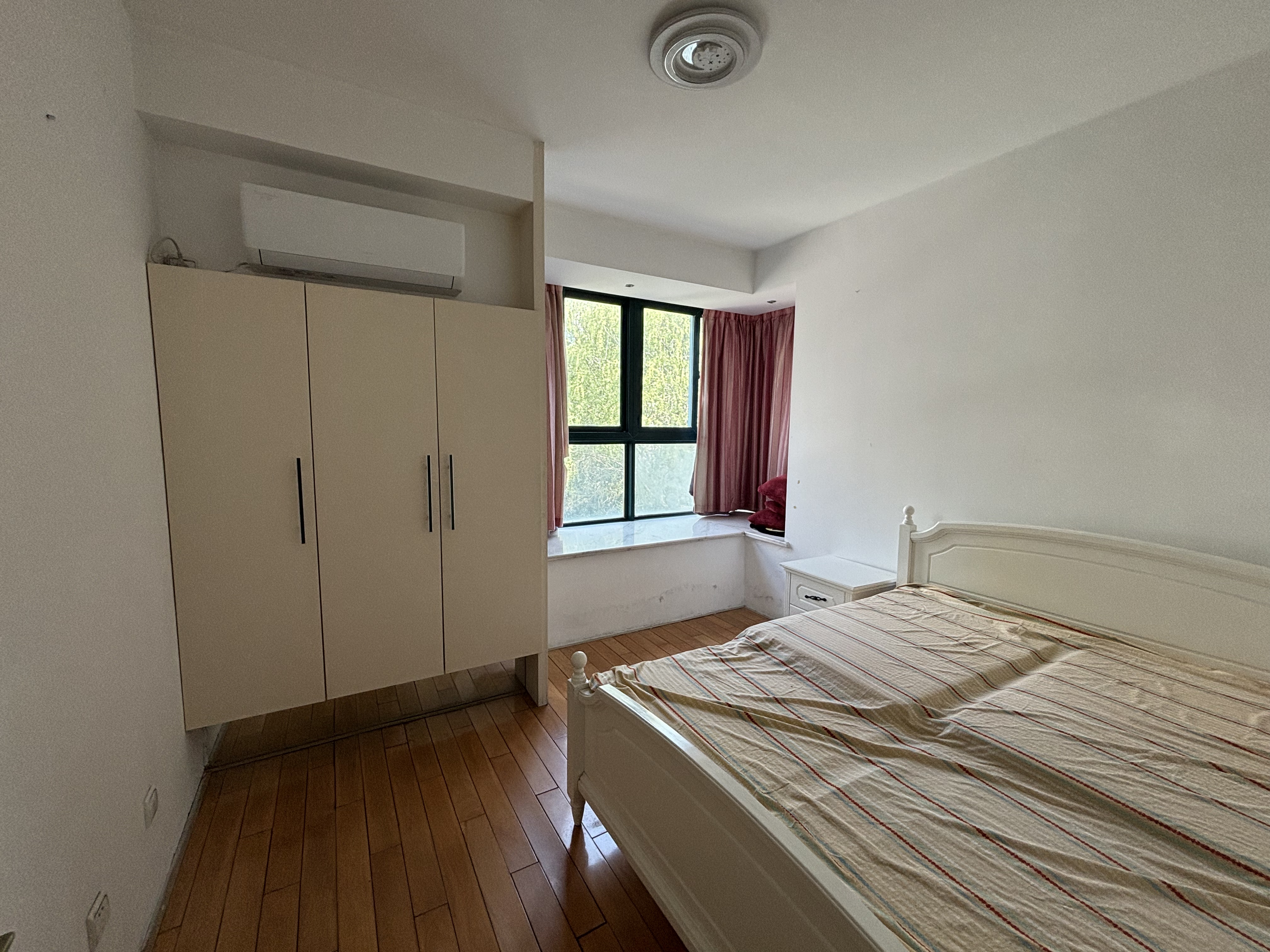 江海皇都私家花园 2室2厅1卫 90m&sup2;