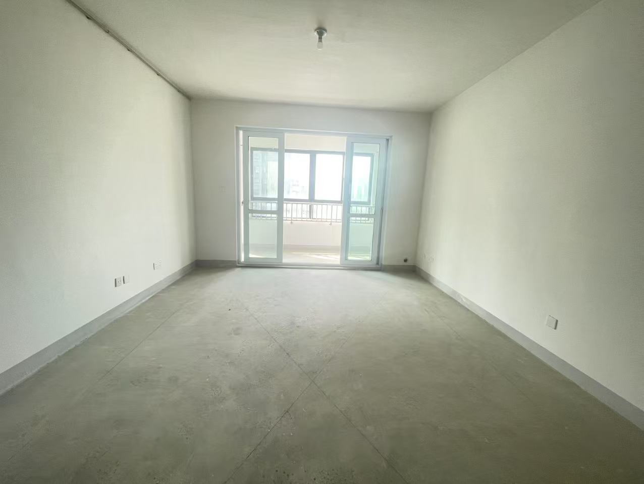 世纪园 3室2厅2卫 139m²