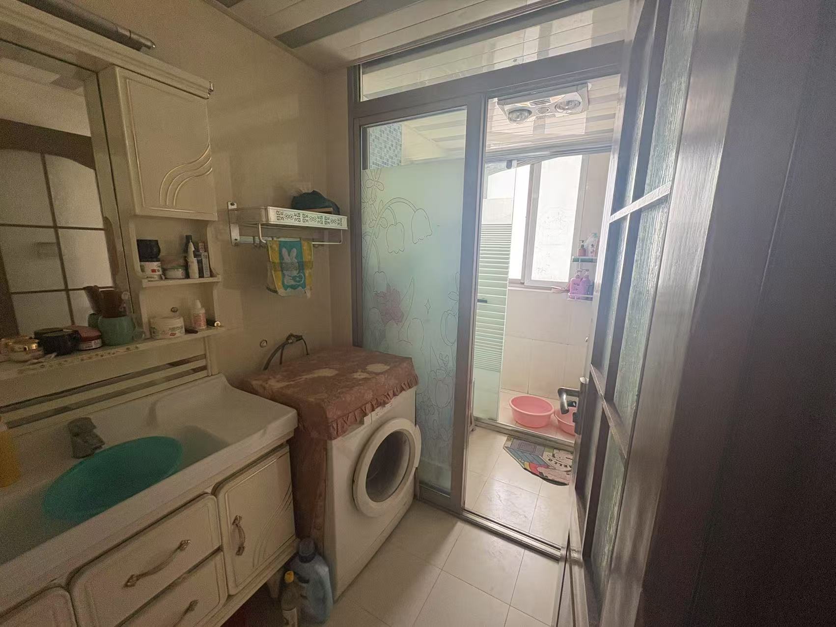 王府大厦 2室2厅1卫 124m&sup2;