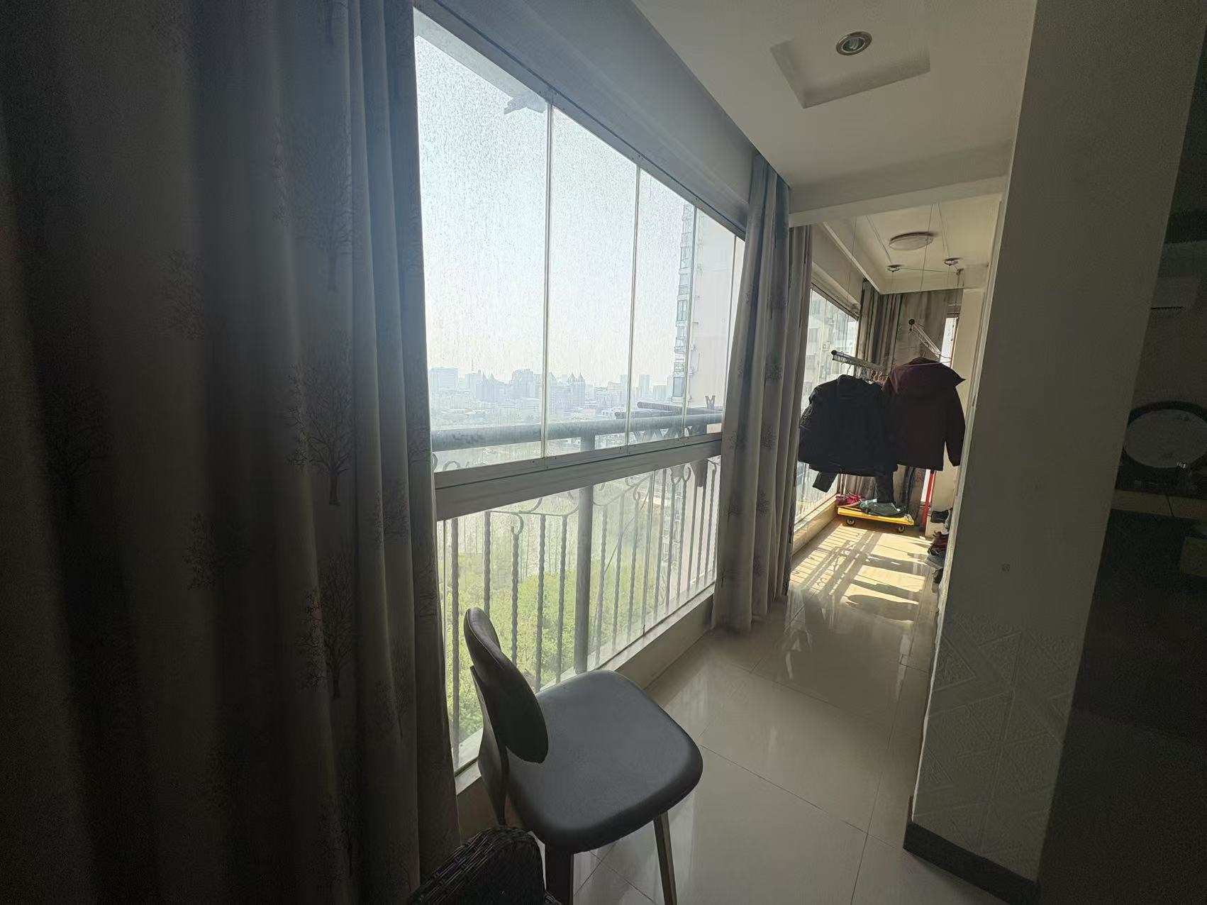 王府大厦 2室2厅1卫 124m&sup2;