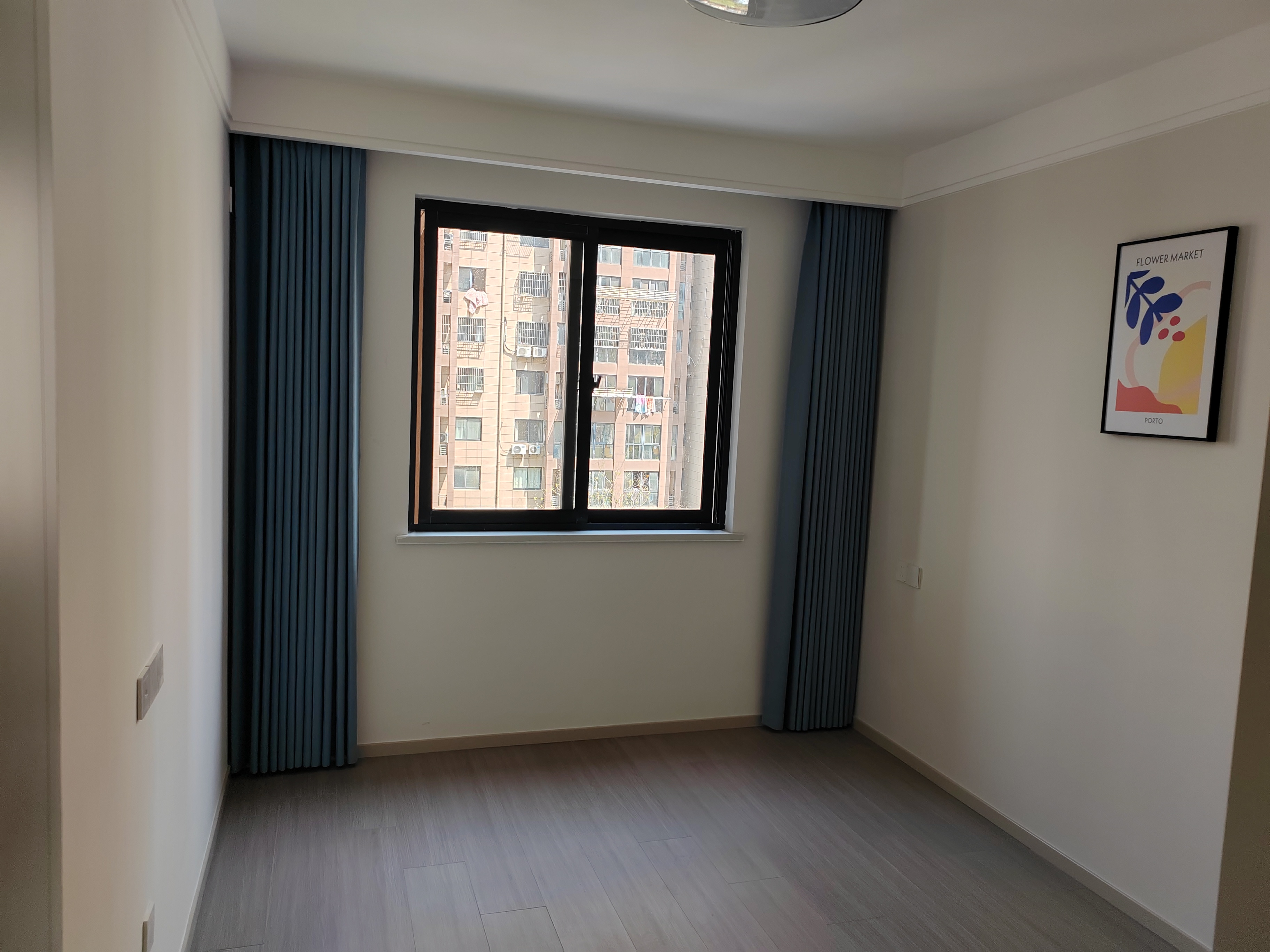 龙田花苑一期 3室2厅2卫 128.56m&sup2;