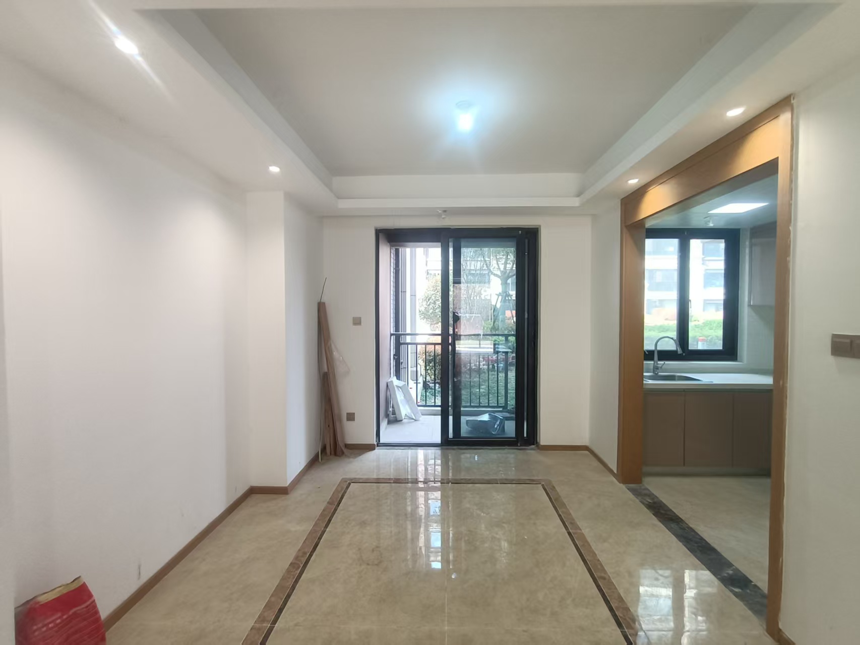 林肯公园 4室2厅2卫 237.68m²