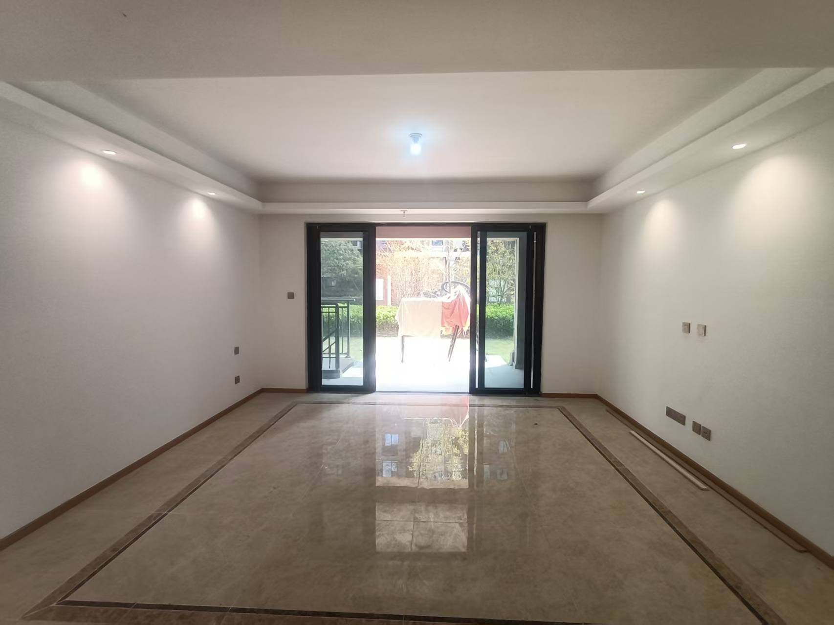 林肯公园 4室2厅2卫 237.68m&sup2;