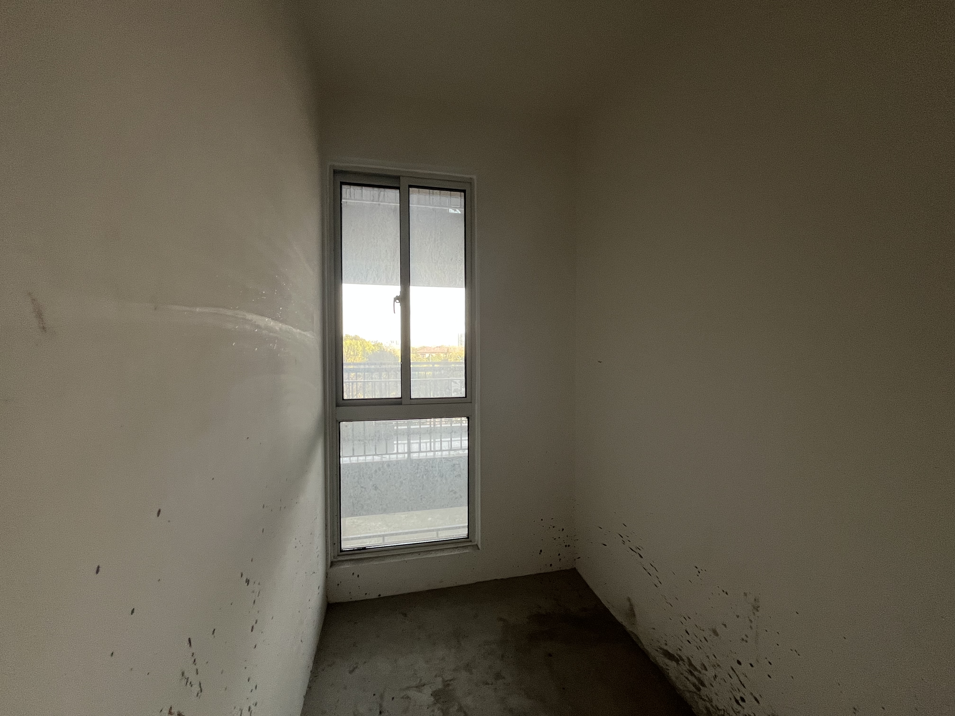 湖滨华庭 3室2厅1卫 96m&sup2;