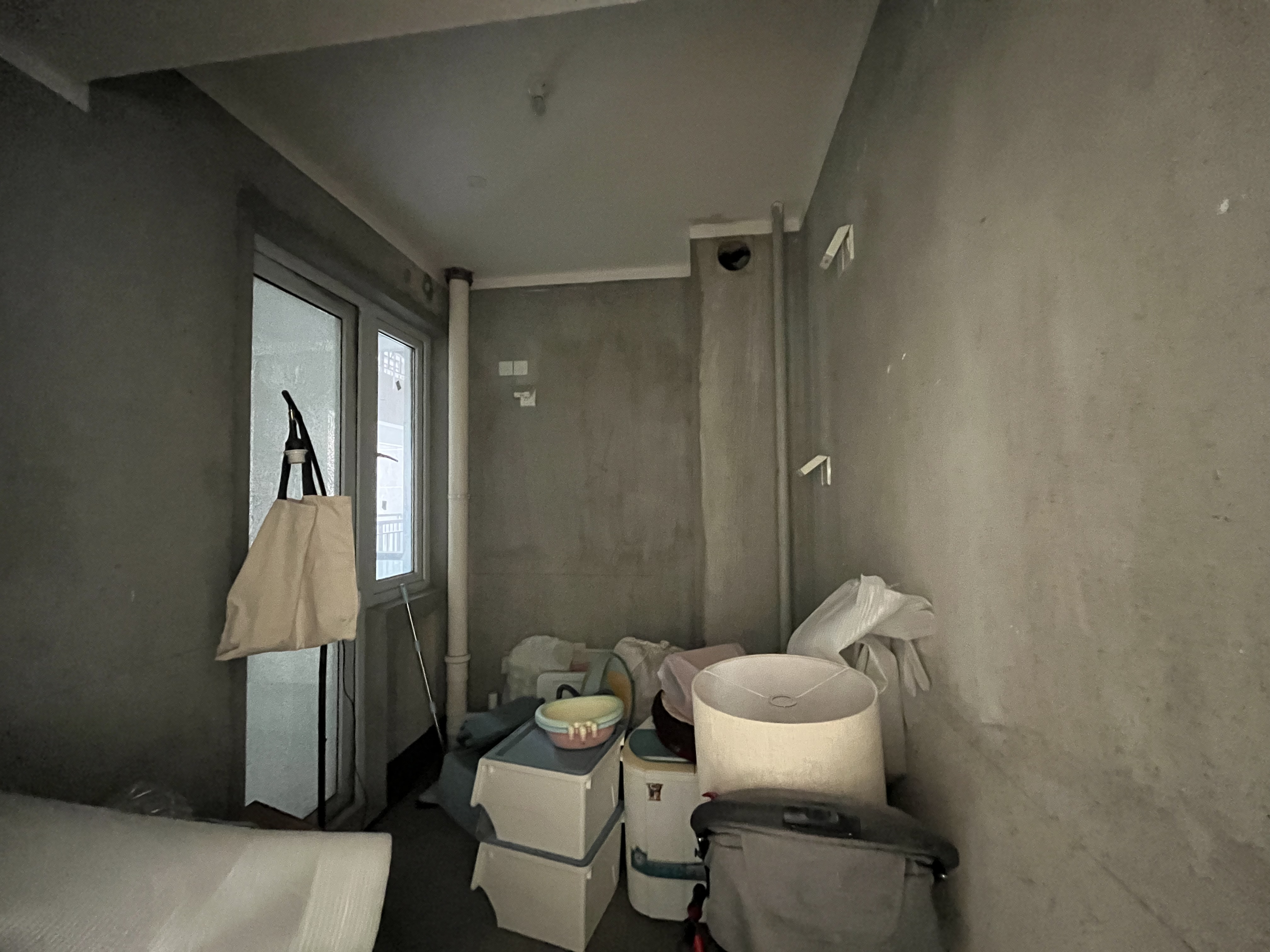 湖滨华庭 3室2厅1卫 96m&sup2;