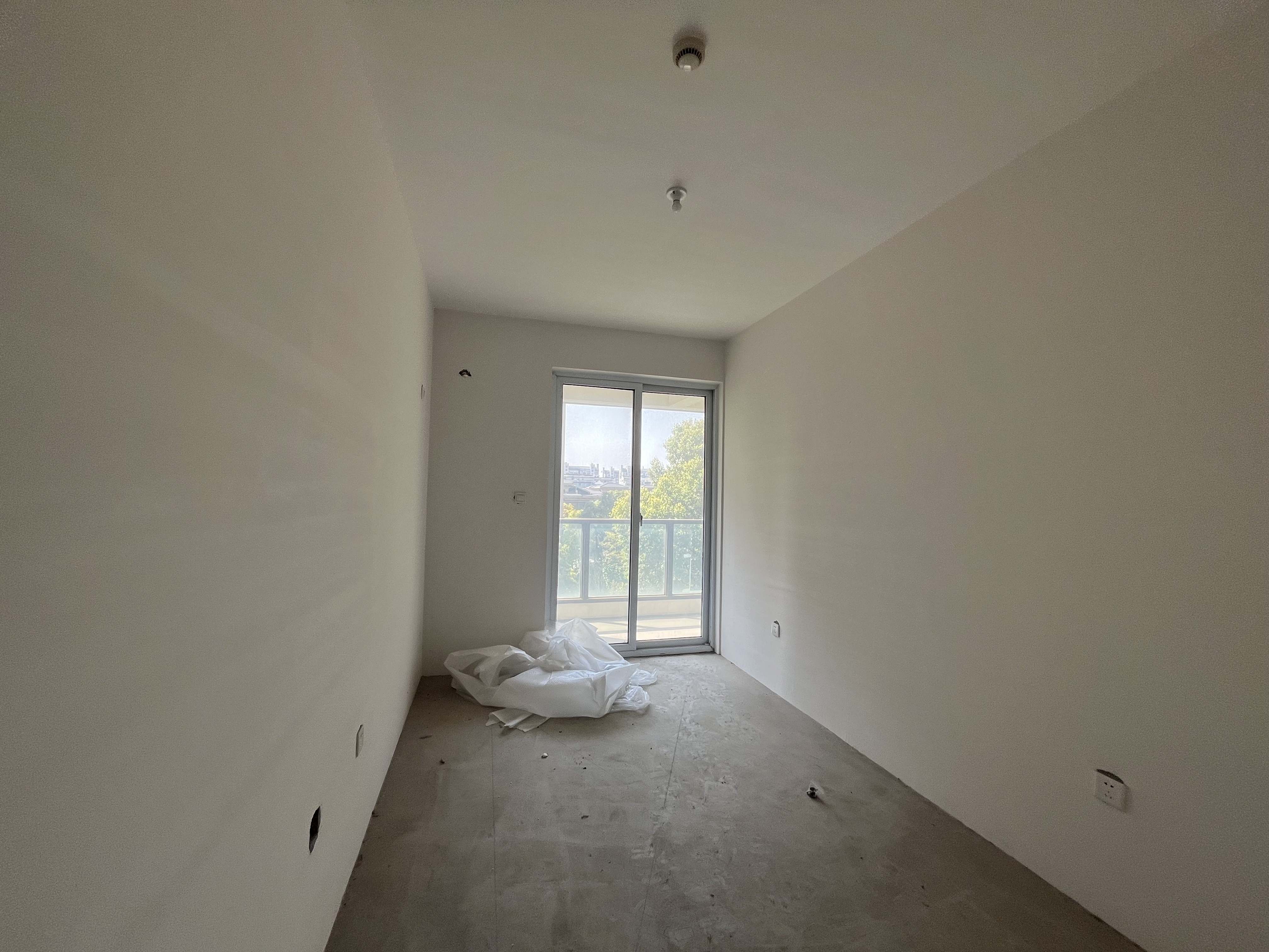 湖滨华庭 3室2厅1卫 96m&sup2;