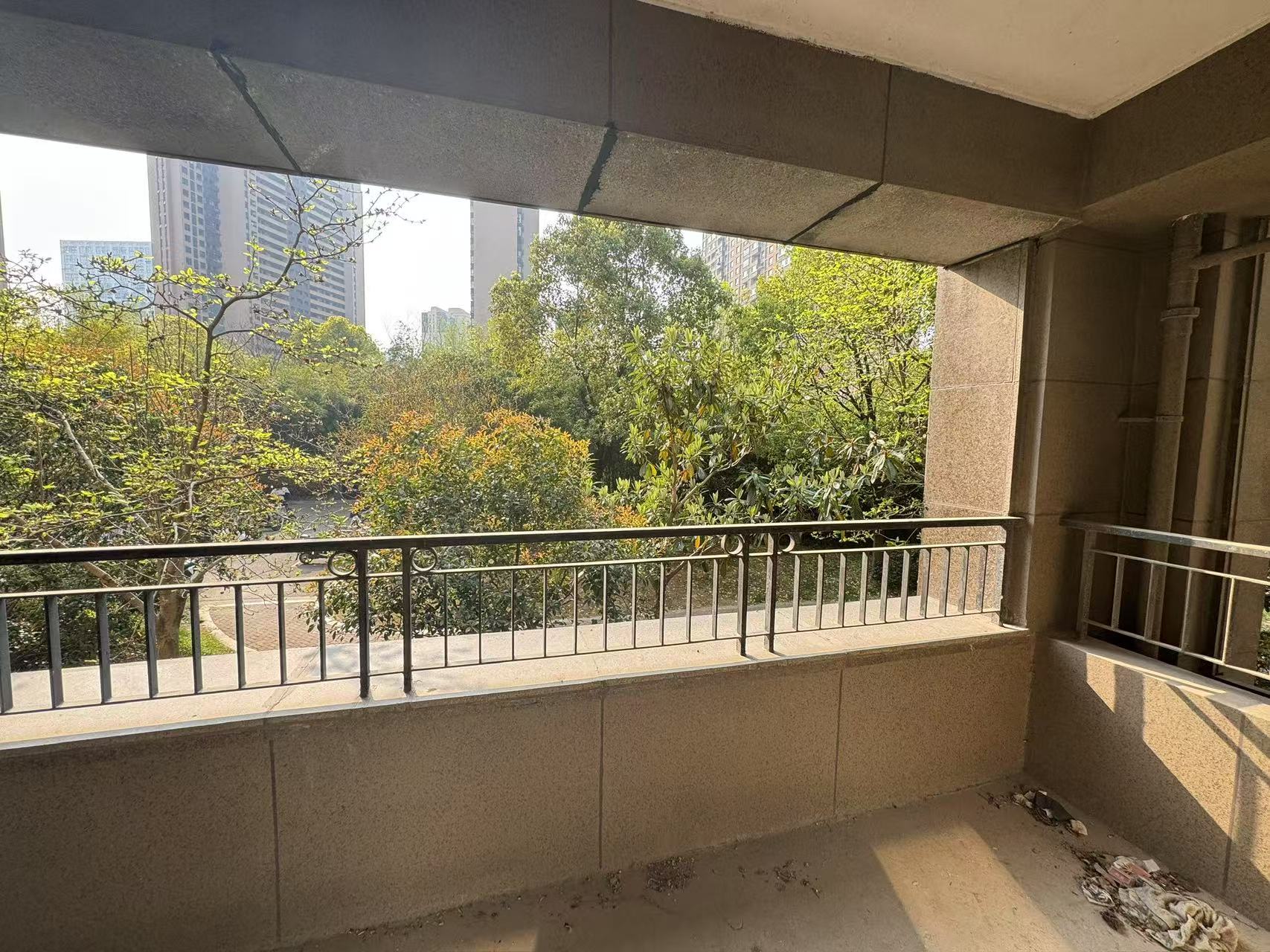 保利香槟国际 4室2厅2卫 137.00m&sup2;