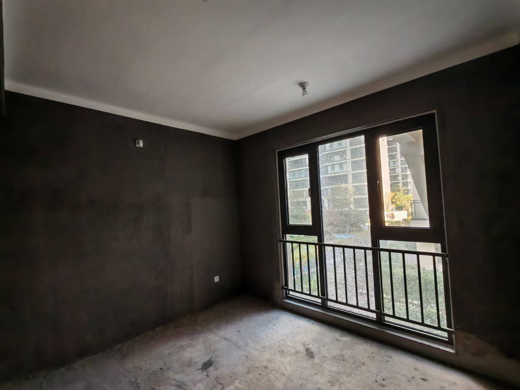 万科翡翠东第 4室2厅2卫 140.00m²