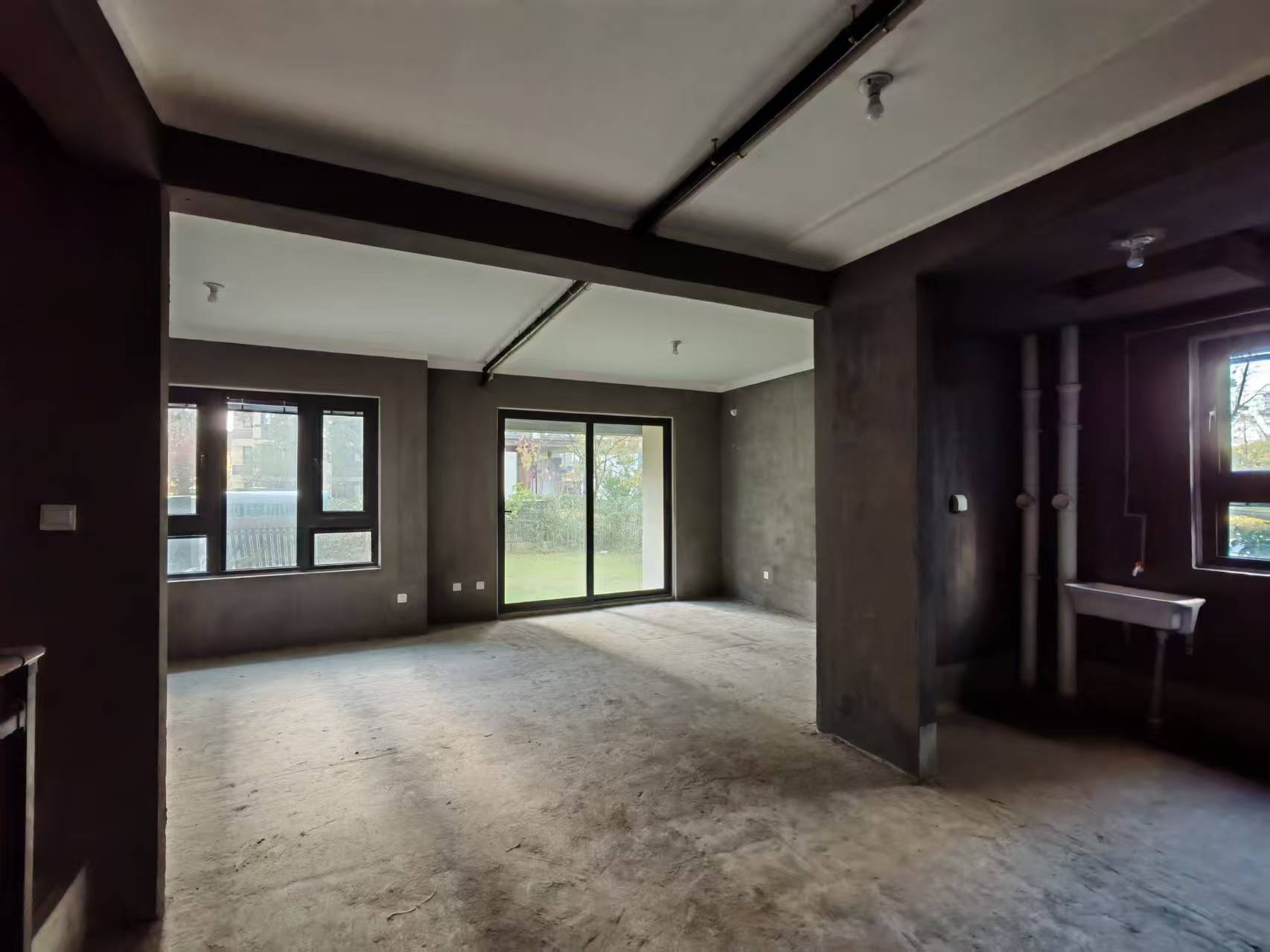 万科翡翠东第 4室2厅2卫 140.00m²