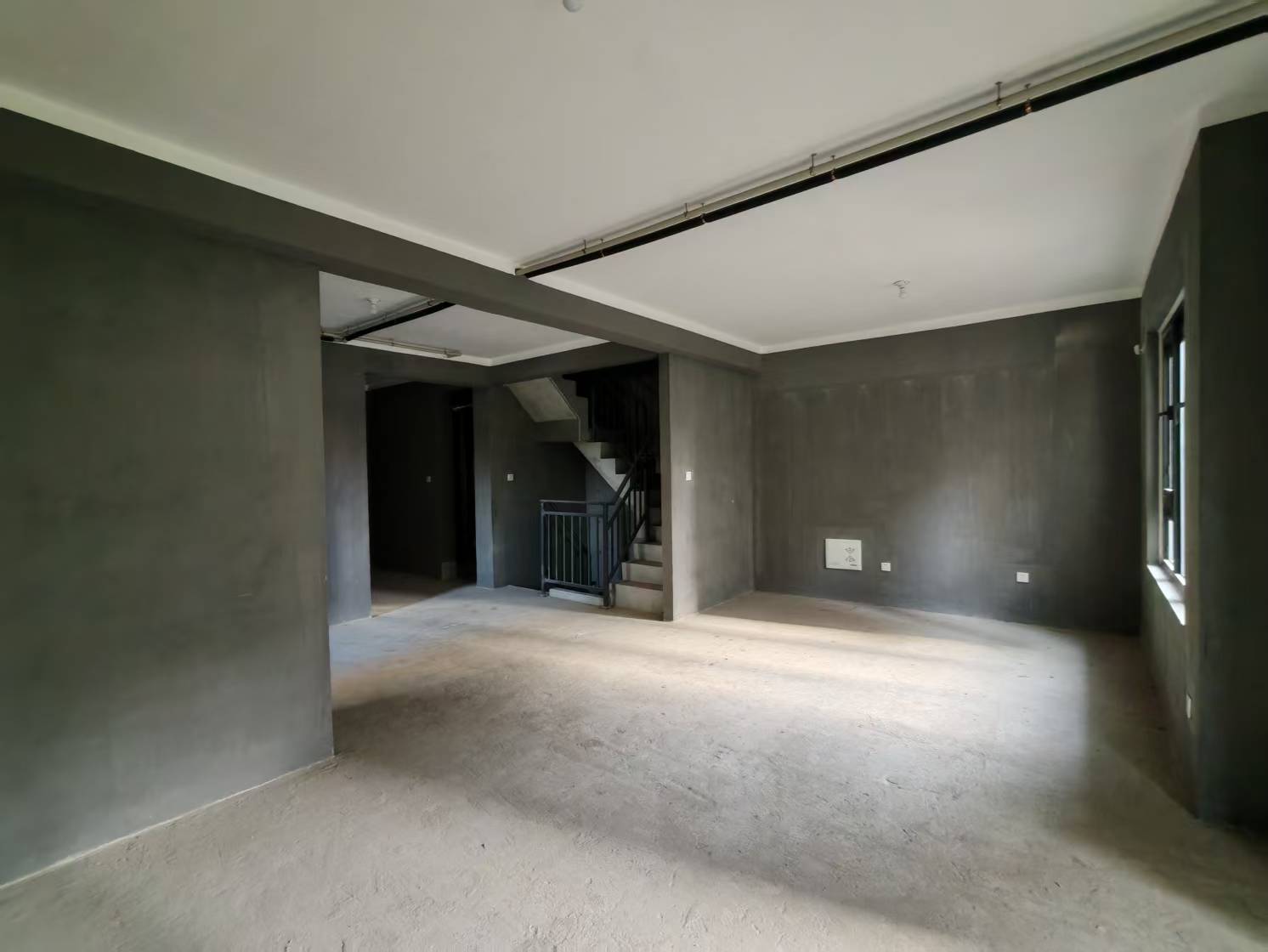 万科翡翠东第 4室2厅2卫 140.00m²