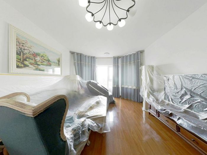中南世纪花城一期 3室2厅2卫 134.94m²