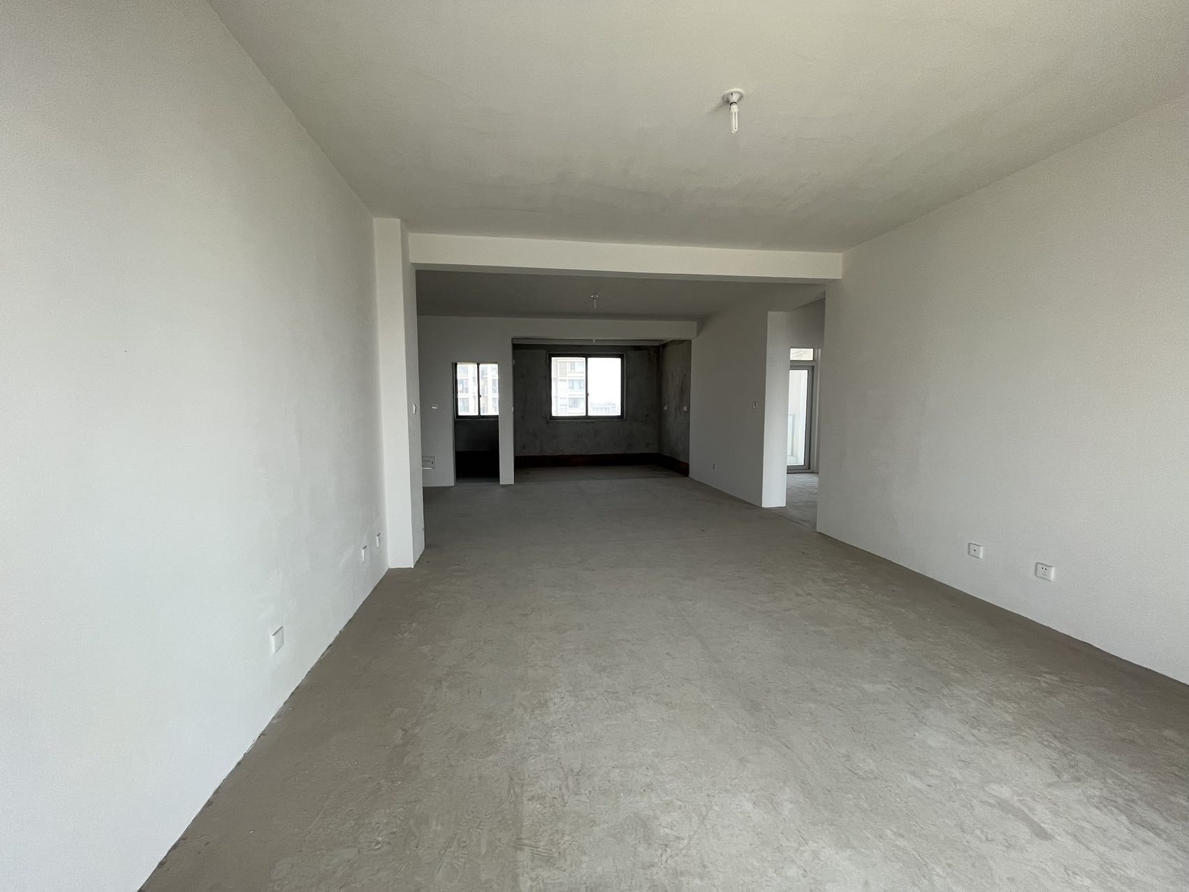 天和珺府 4室2厅2卫 189m²