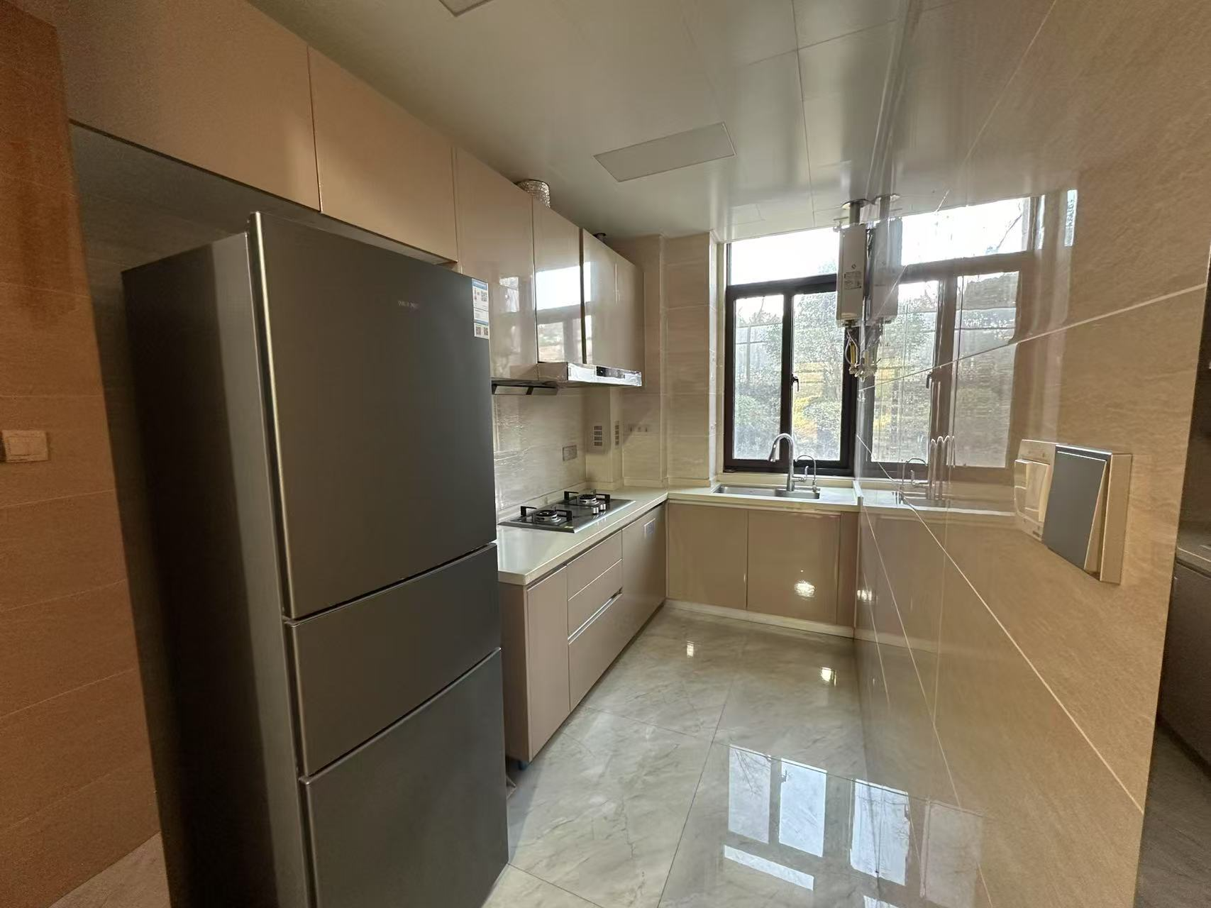 中南世纪花城三期 3室2厅2卫 125.07m&sup2;
