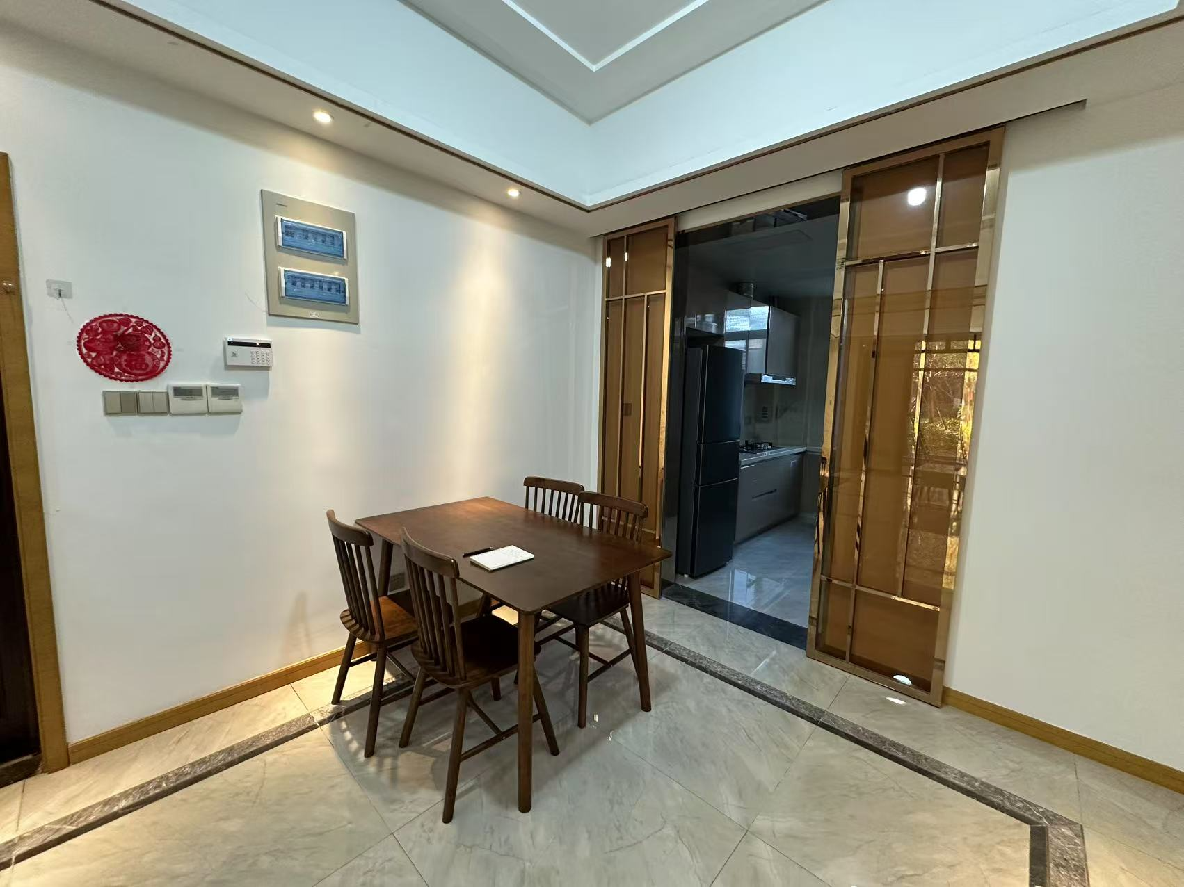 中南世纪花城三期 3室2厅2卫 125.07m²