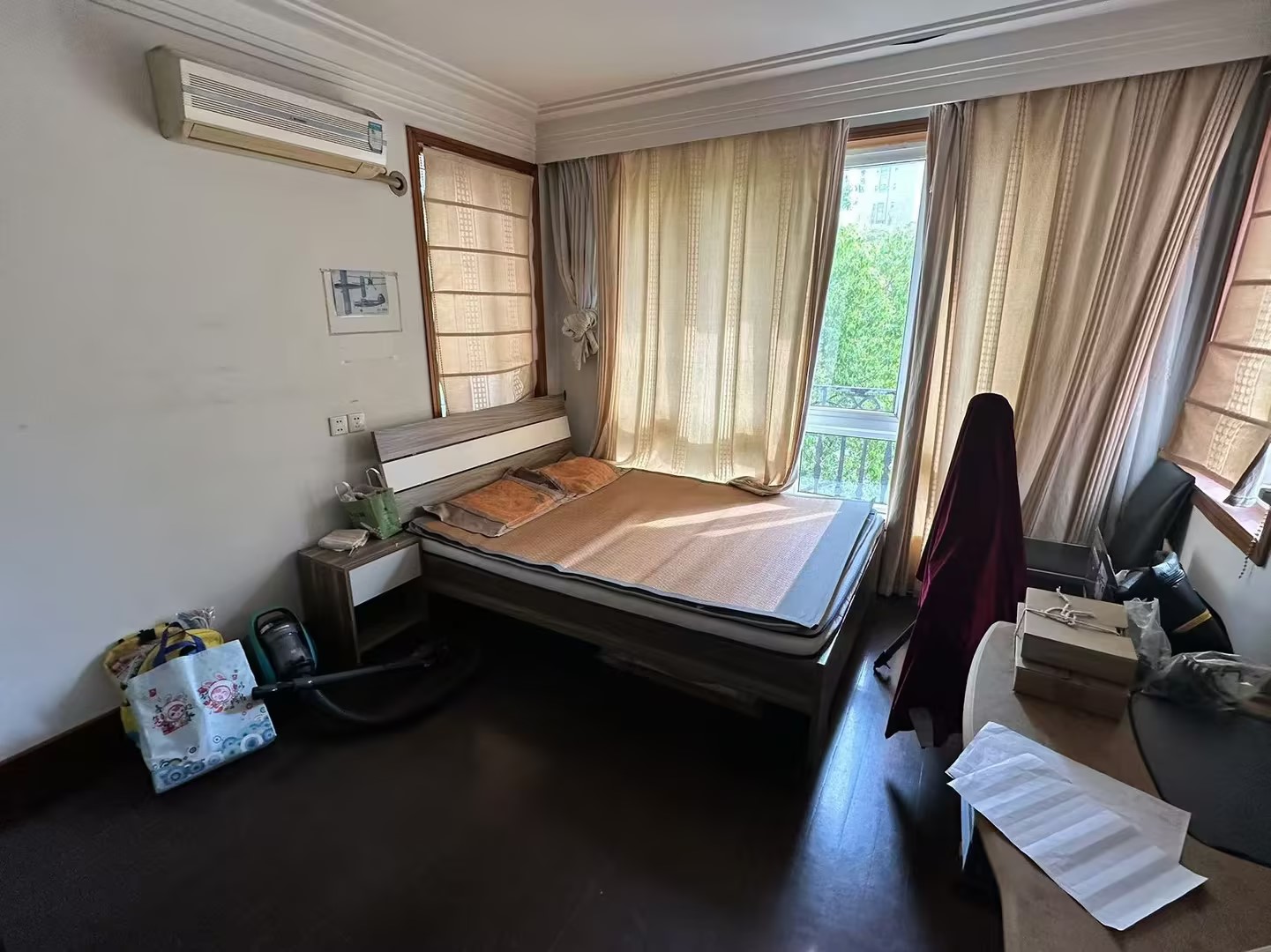 和兴花苑 4室2厅2卫 149m&sup2;