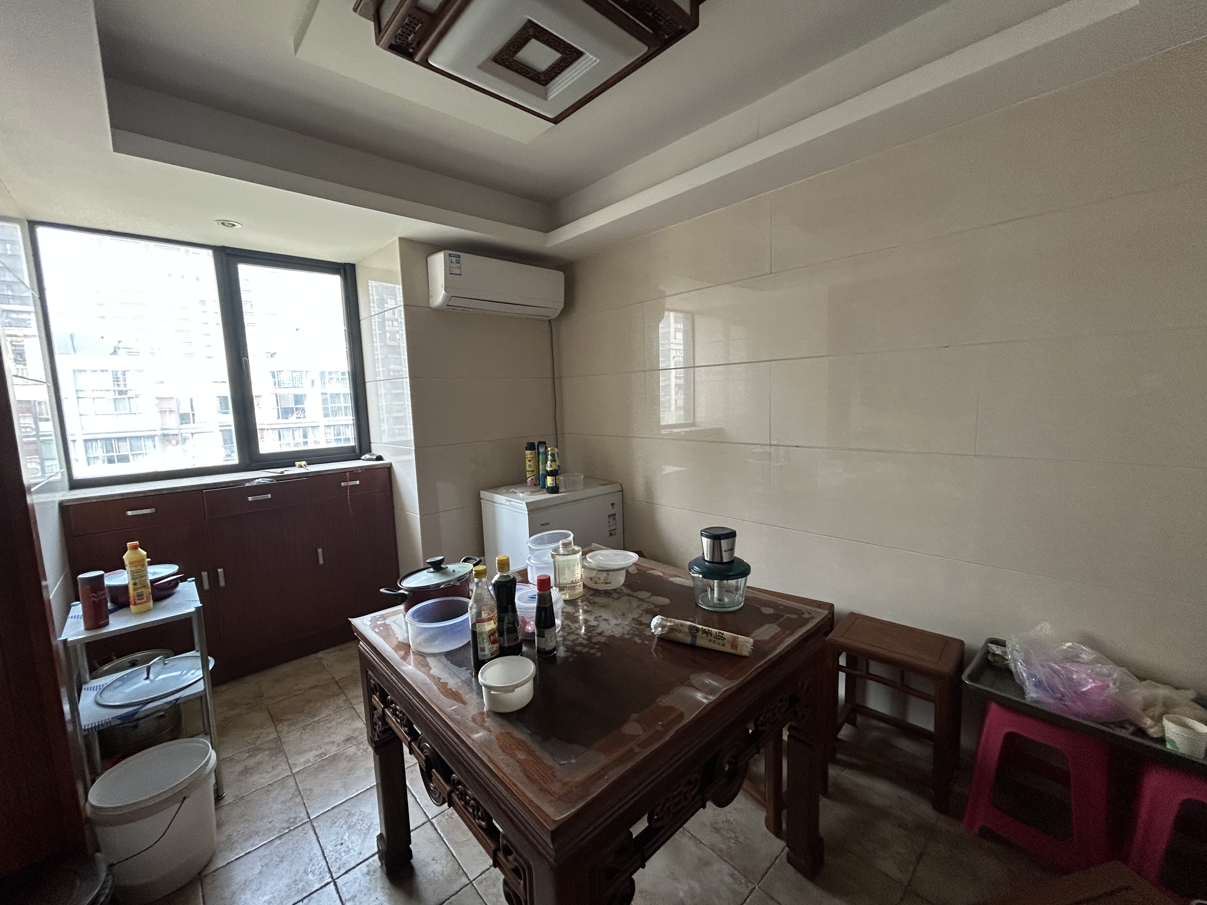 苏建阳光新城 4室2厅2卫 92m&sup2;