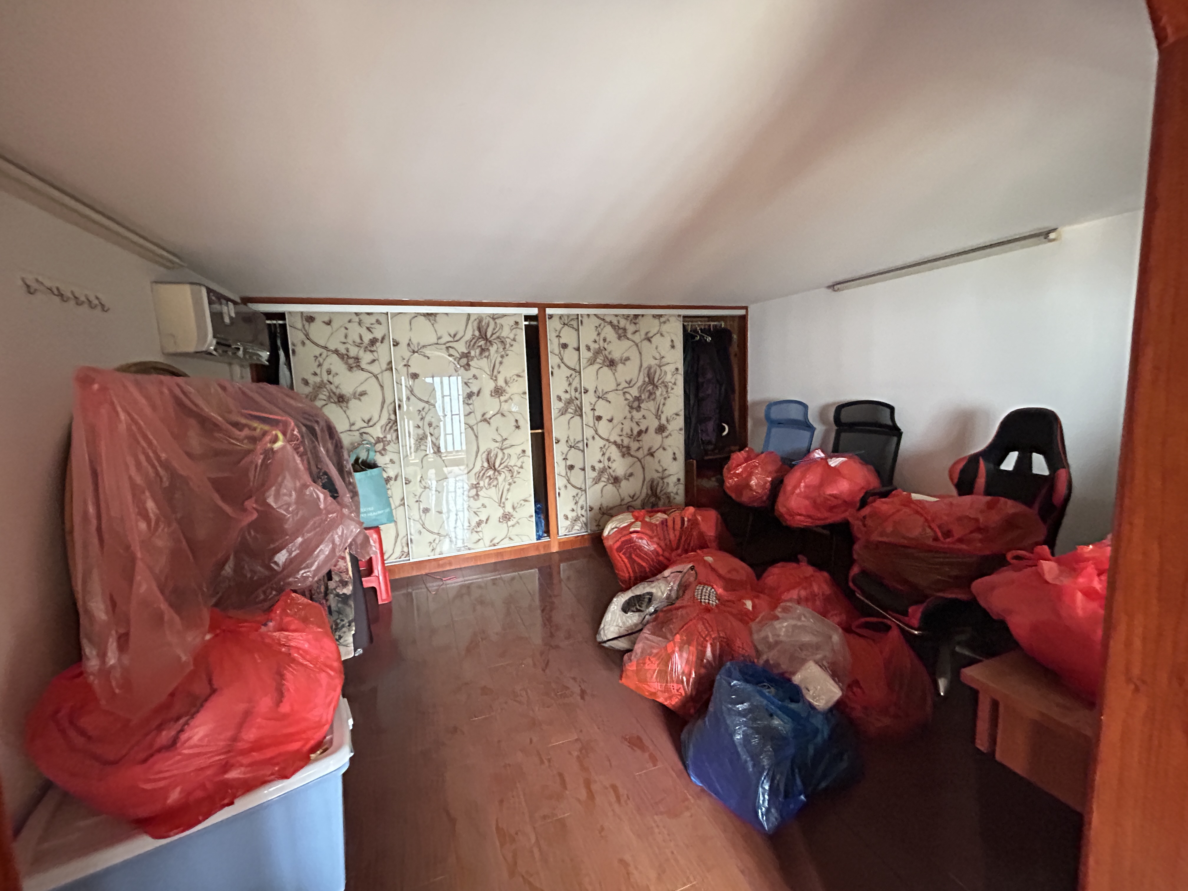 苏建阳光新城 4室2厅2卫 92m&sup2;