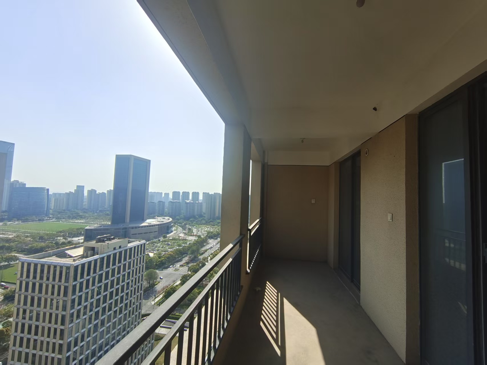 翠园 3室2厅1卫 105m&sup2;