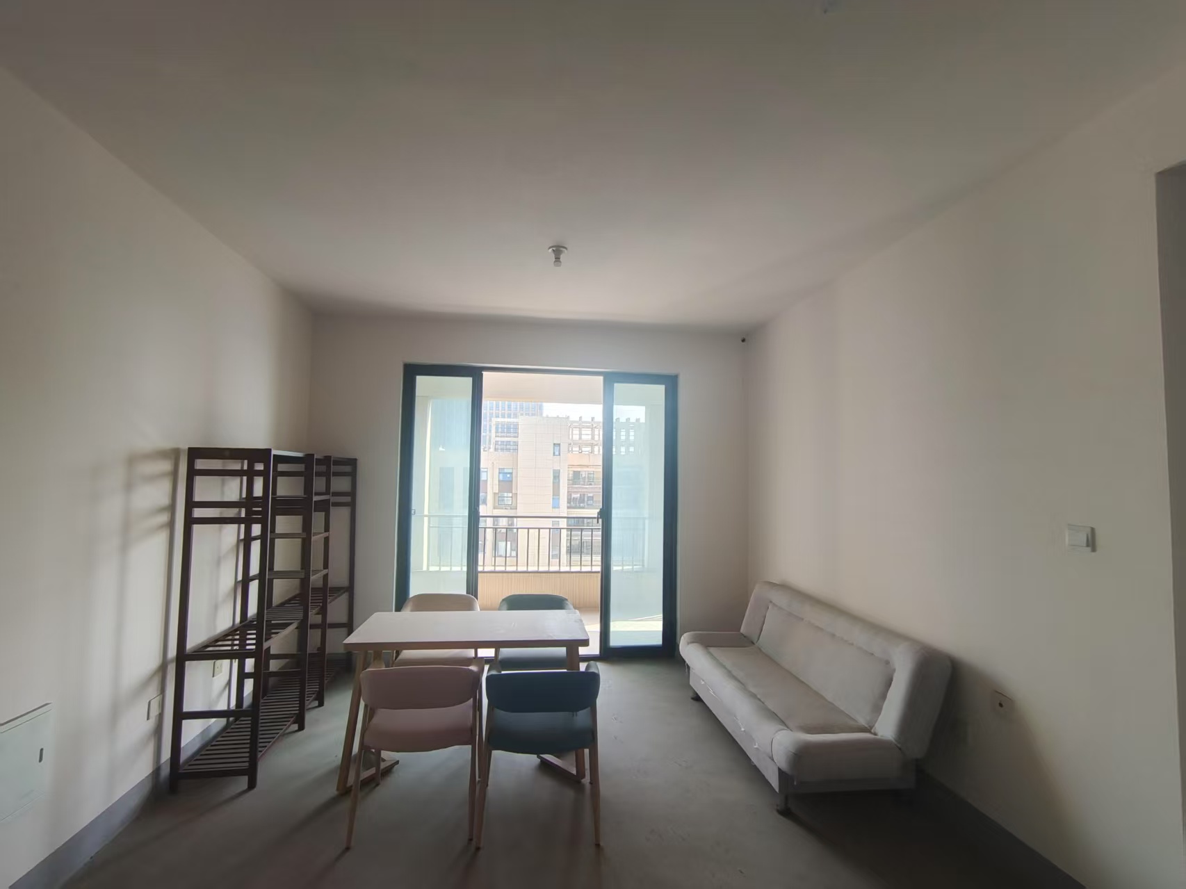 翠园 3室2厅1卫 105m²