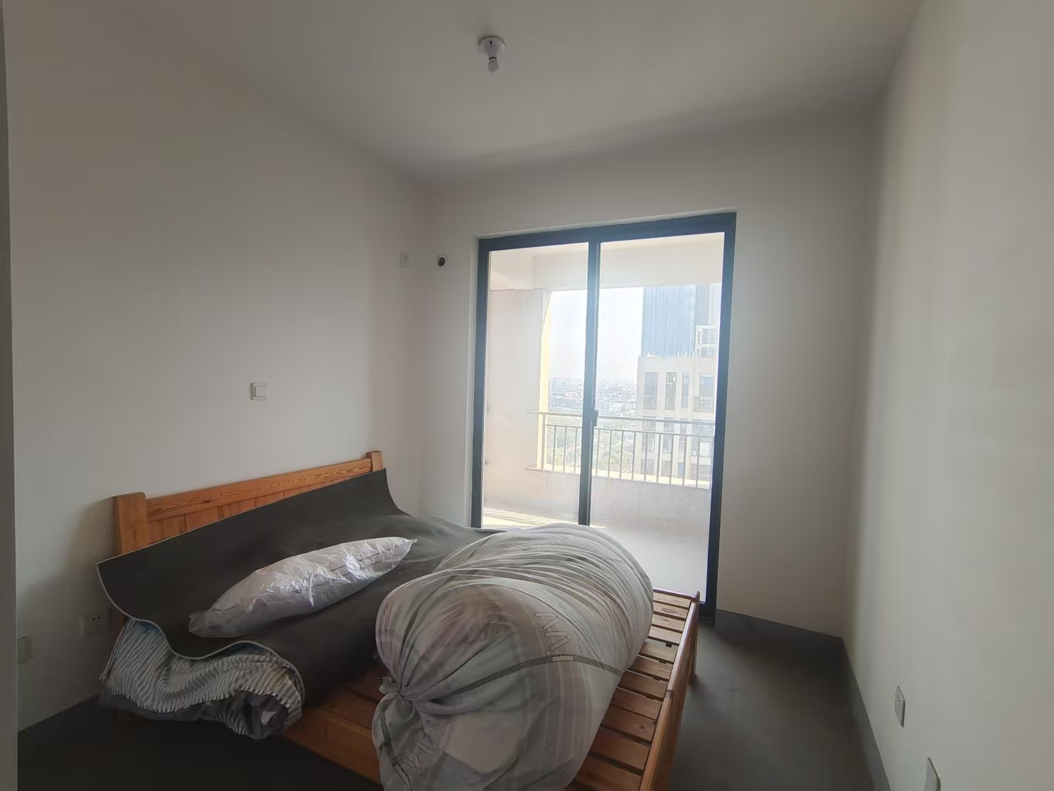 翠园 3室2厅1卫 105m&sup2;
