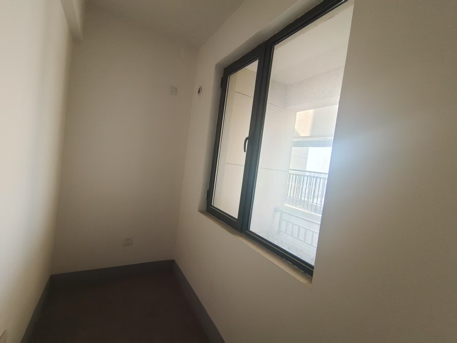 翠园 3室2厅1卫 105m&sup2;