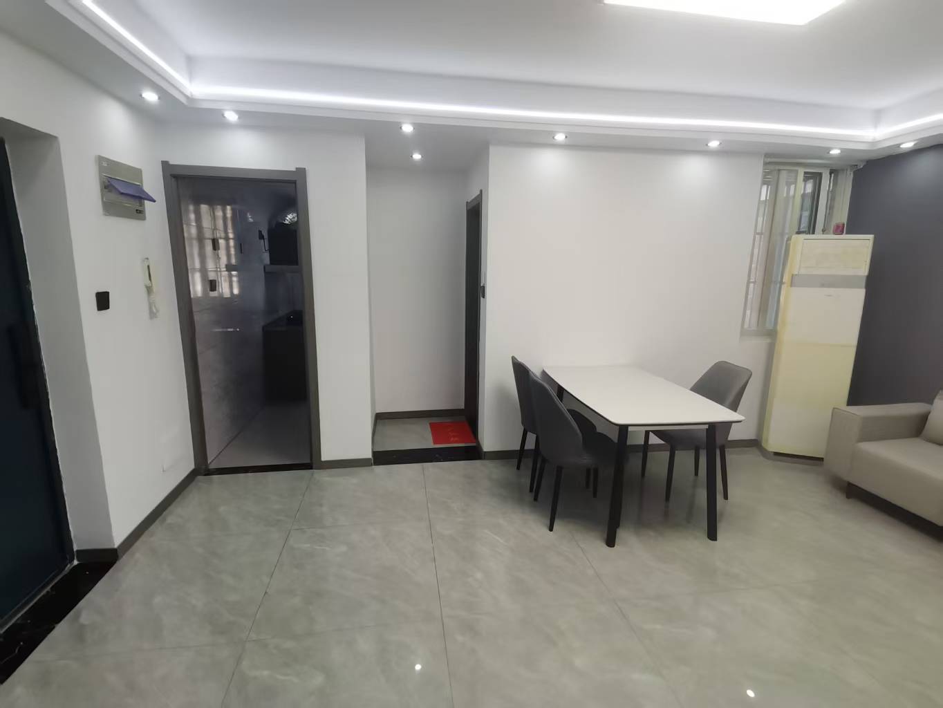 五山家园 2室2厅1卫 92m²