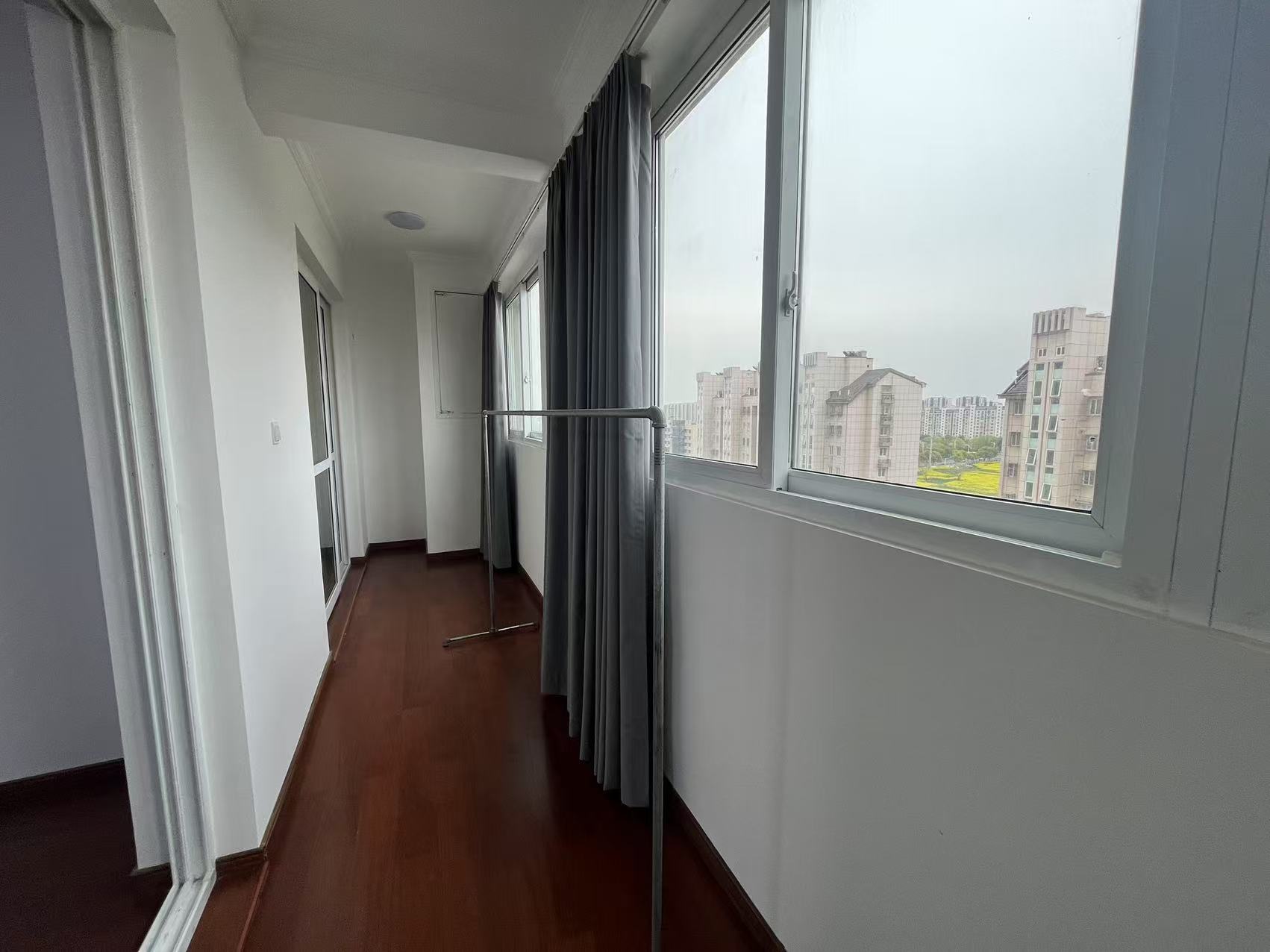 天香苑 3室1厅1卫 132m²