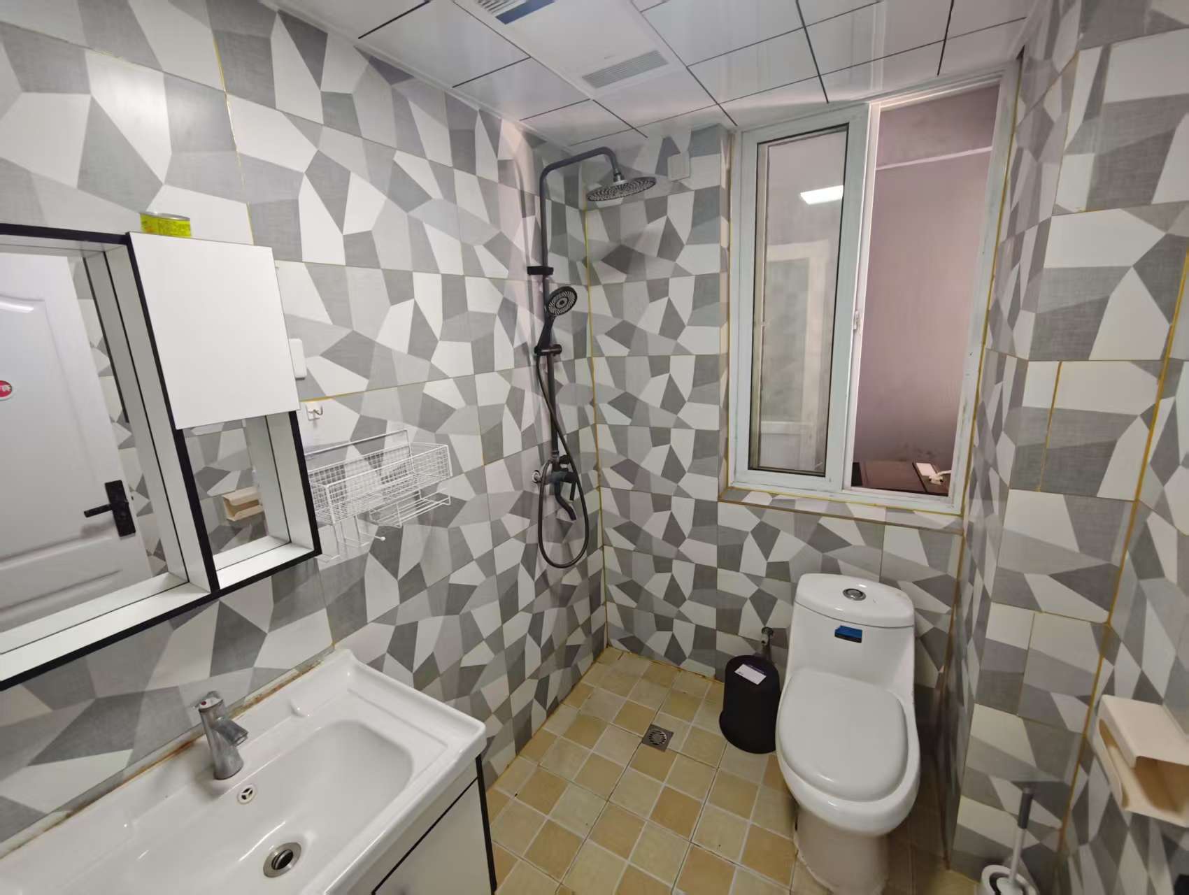 惠泽苑 2室1厅1卫 81.00m²