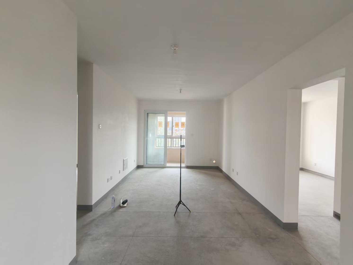 金地繁茂里 3室2厅1卫 100m²