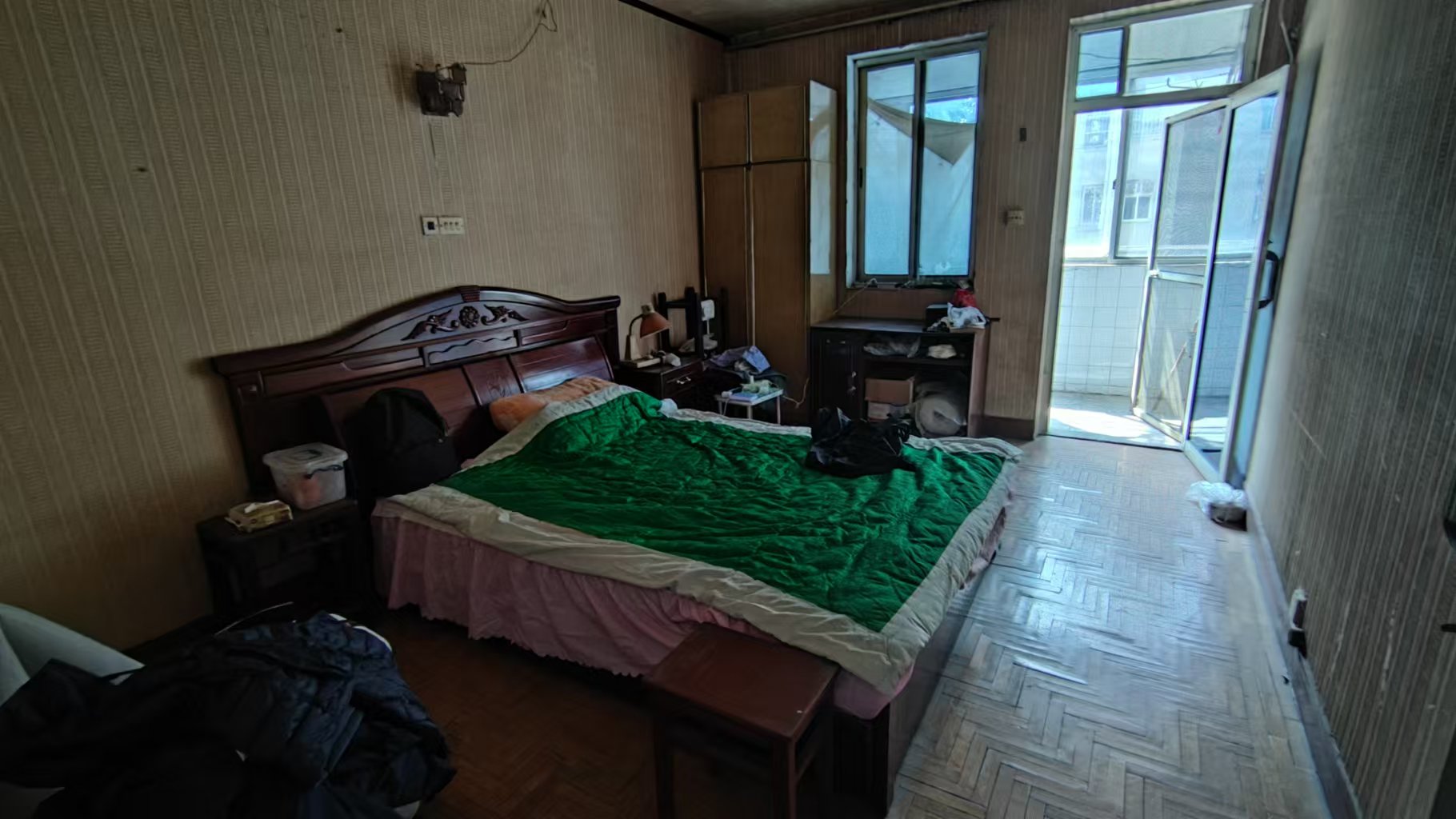 虹桥新村(朝霞路) 2室1厅1卫 72m&sup2;