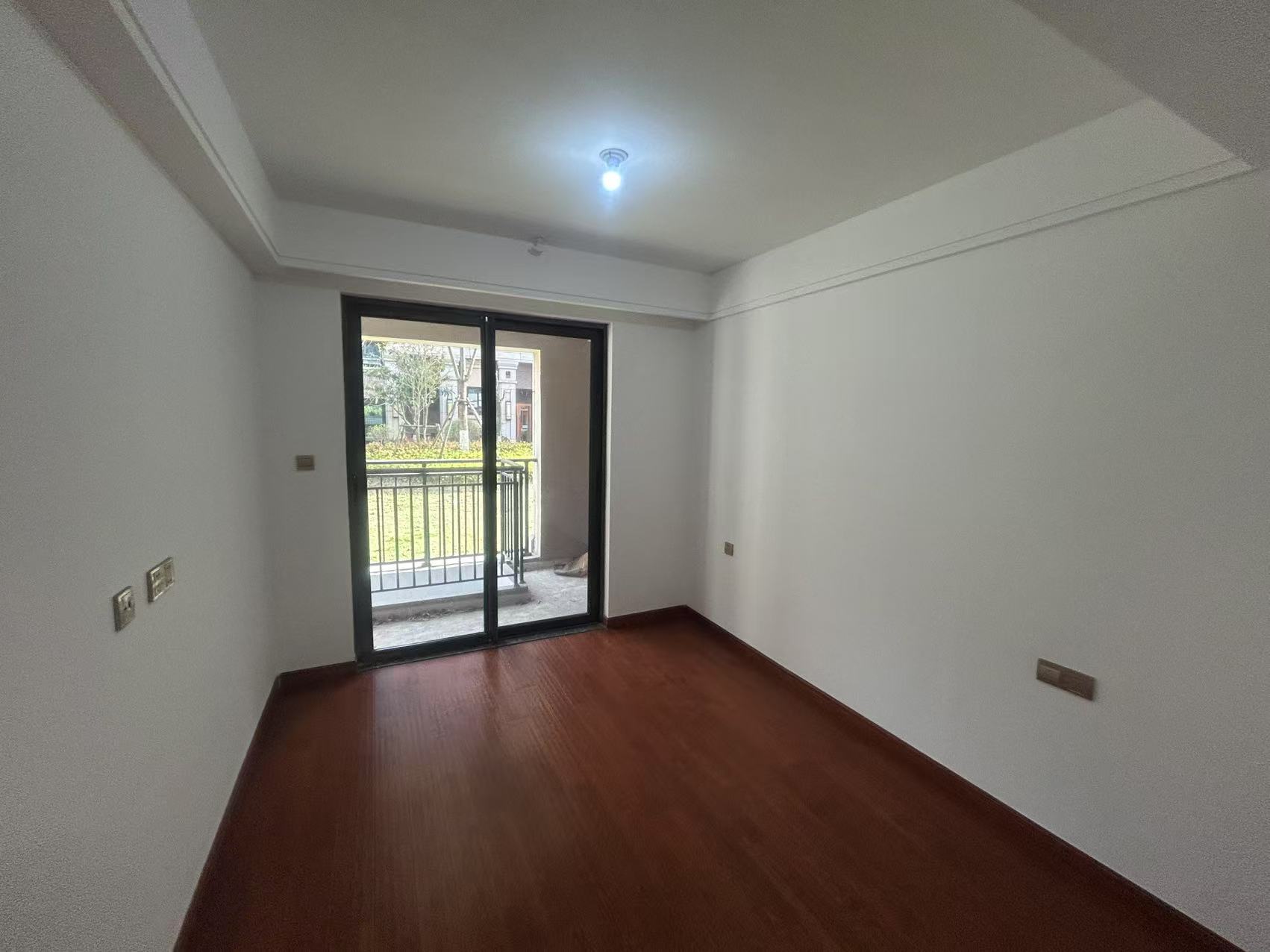 林肯公园 4室2厅2卫 122m&sup2;