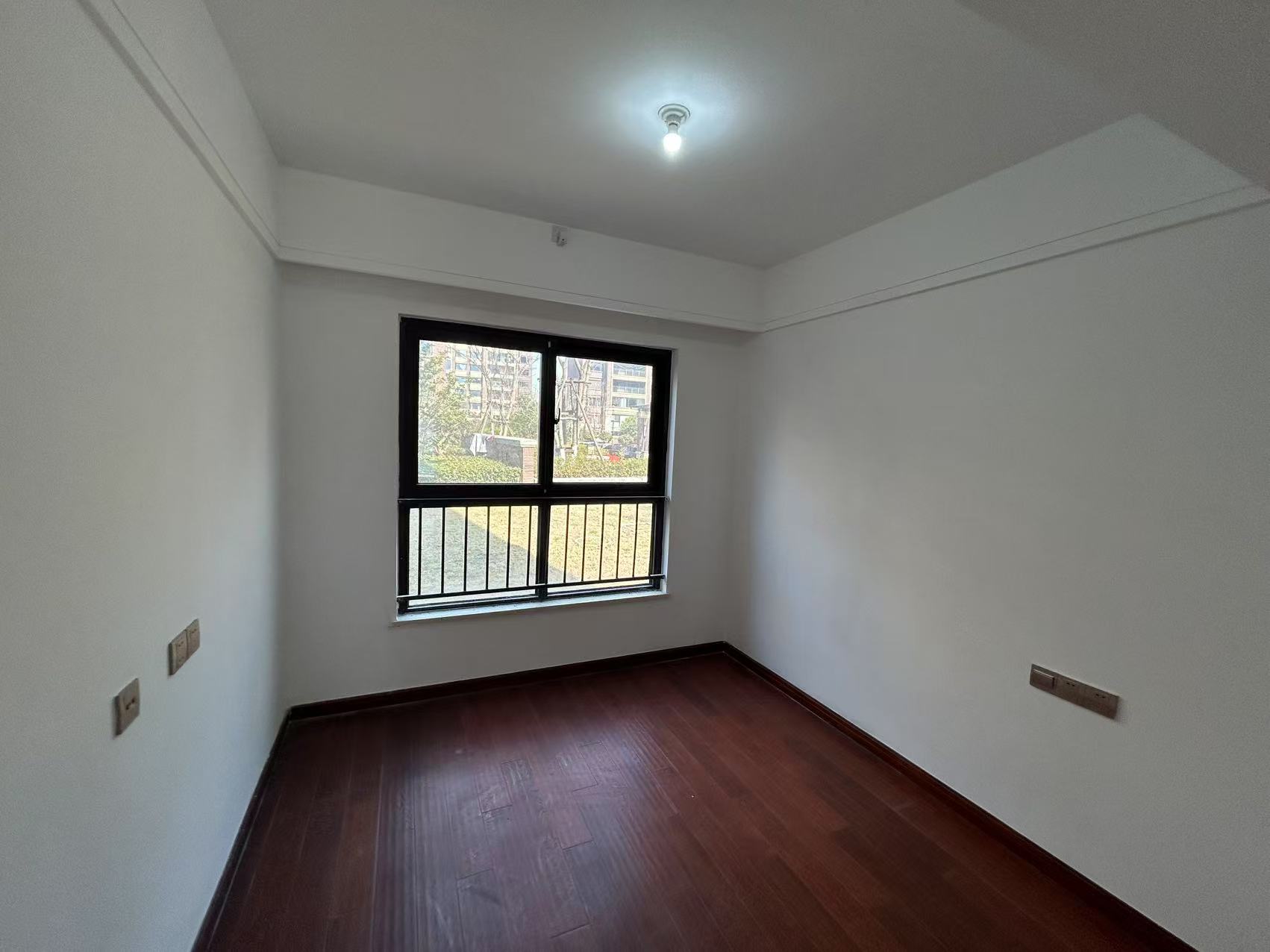 林肯公园 4室2厅2卫 123.77m&sup2;