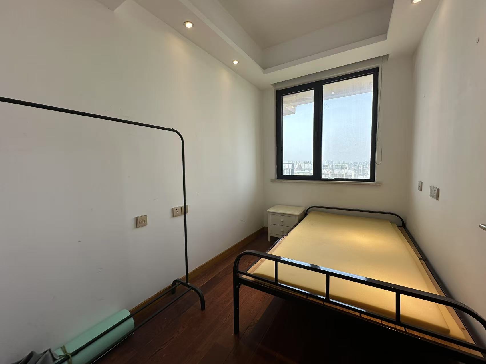 中南世纪花城三期 4室2厅2卫 140.36m²