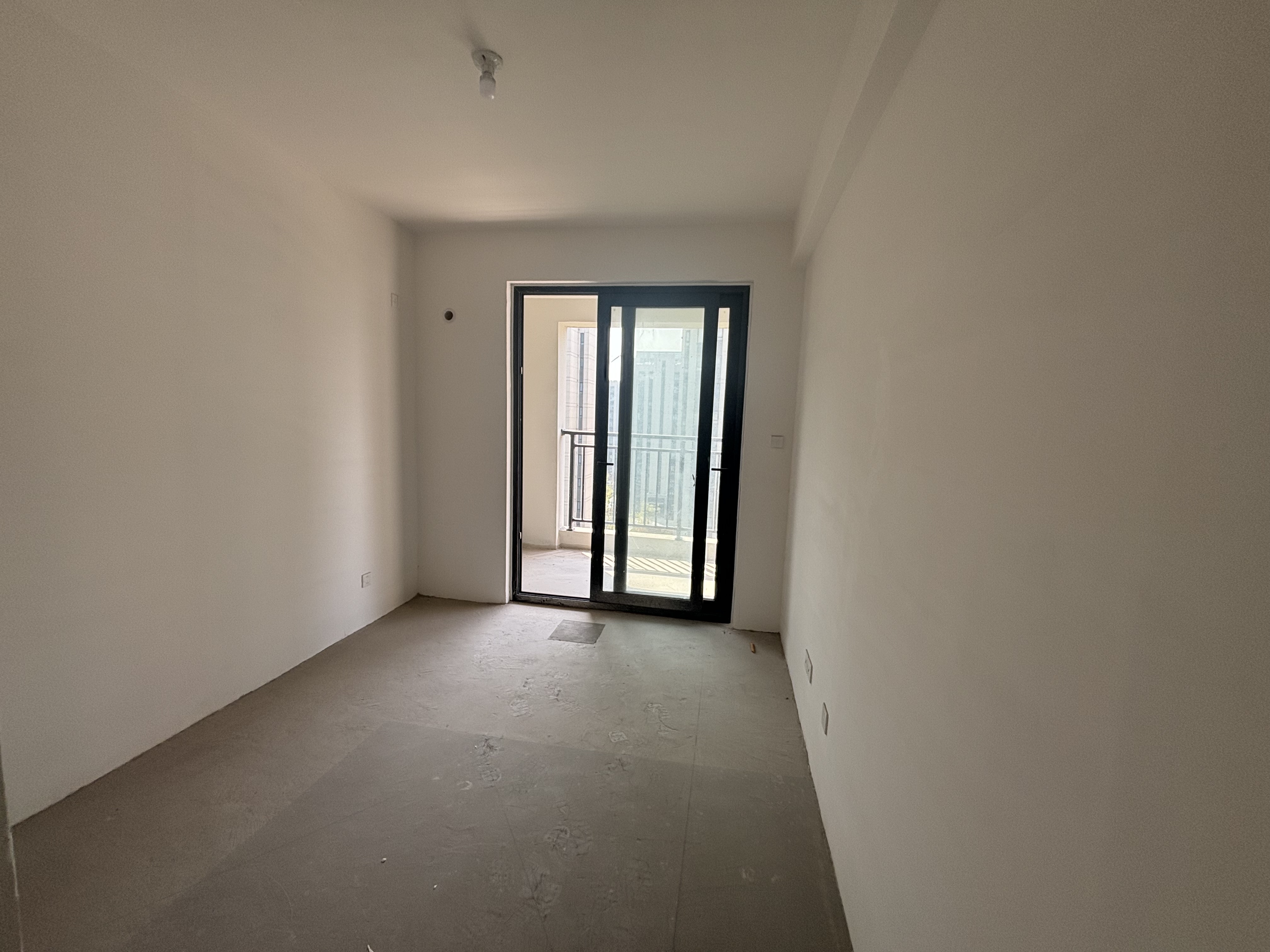 东时区 4室2厅2卫 114m&sup2;