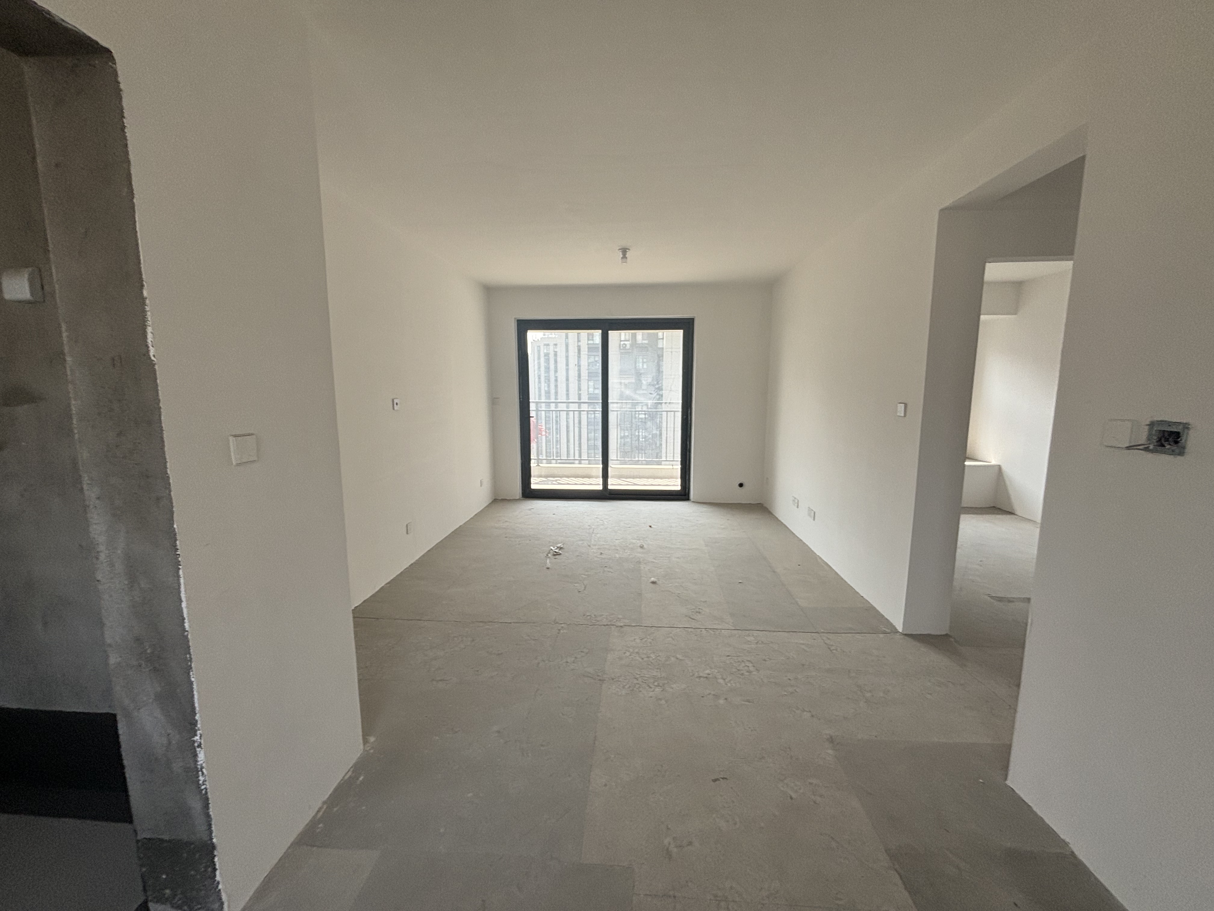 东时区 4室2厅2卫 114m²