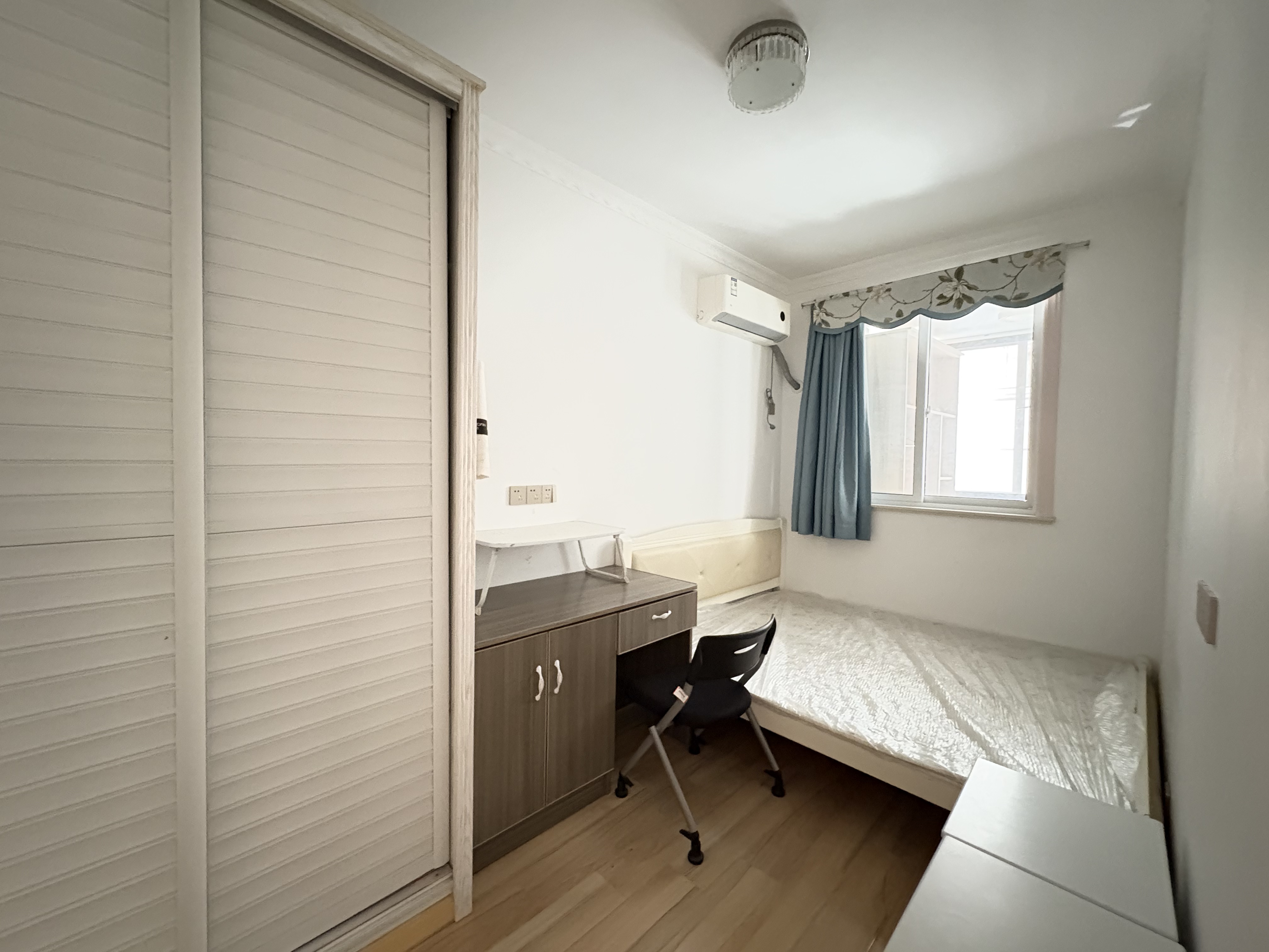 果园名居 3室2厅2卫 126m²