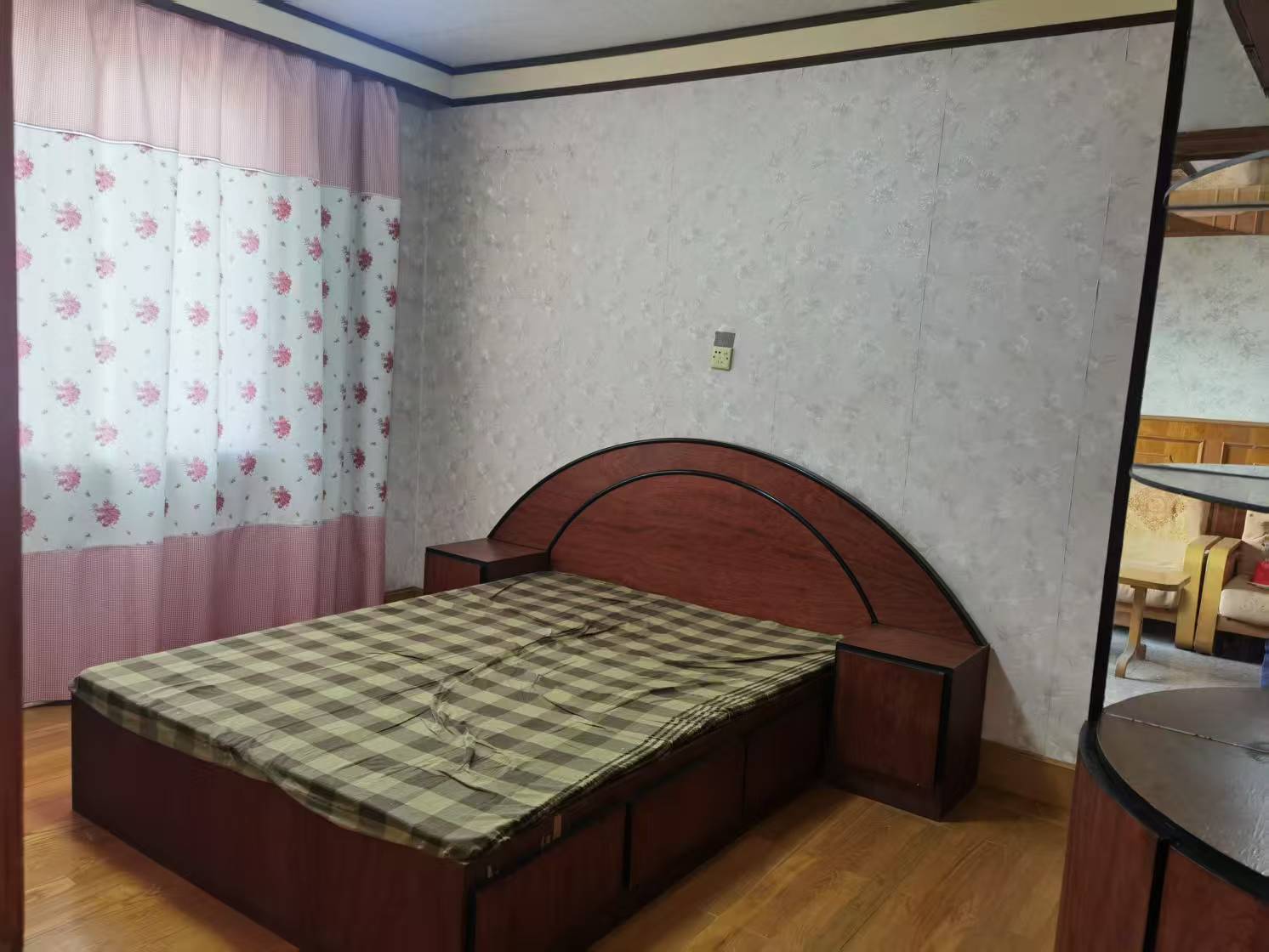 光明东村一期 2室2厅1卫 80m&sup2;